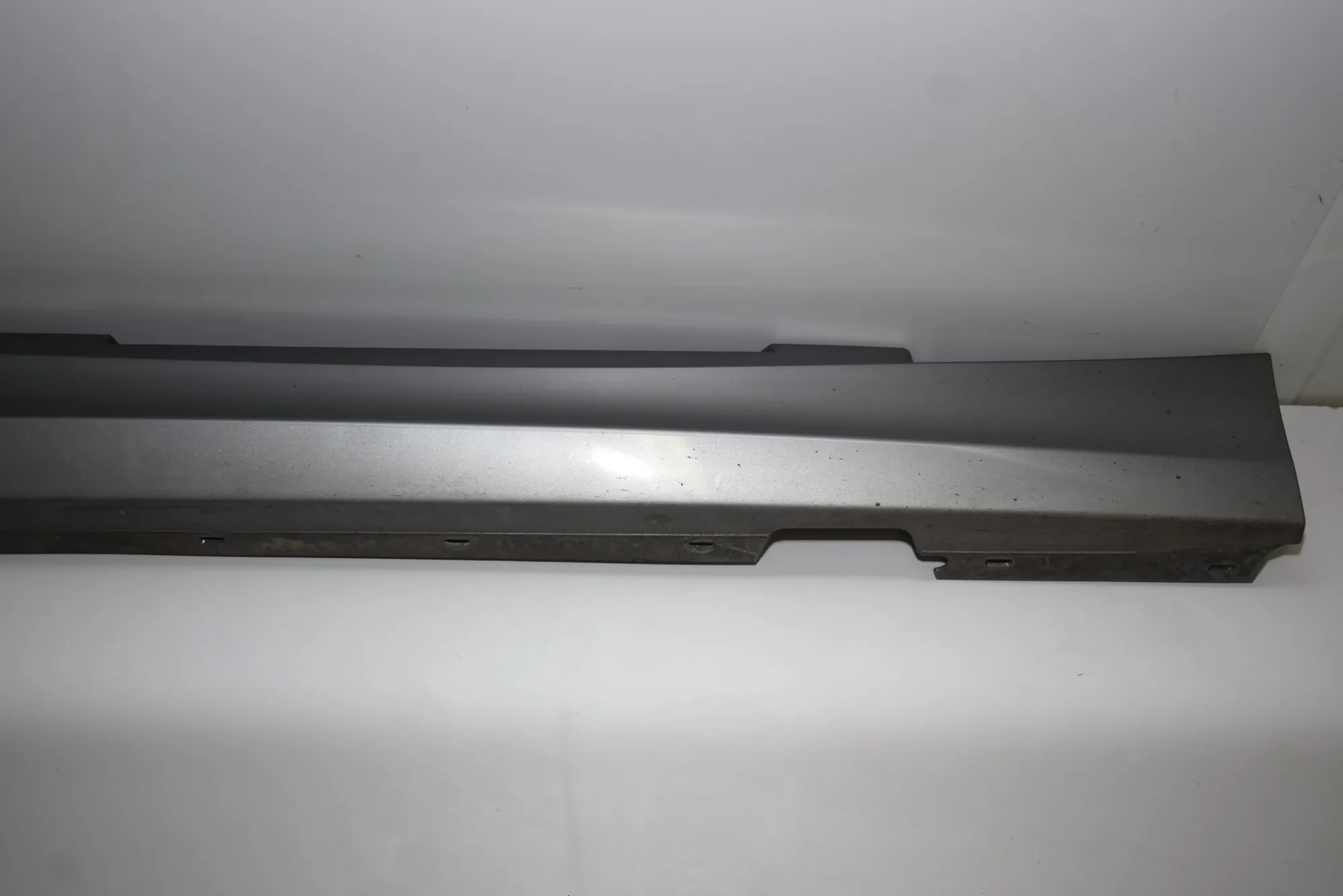 Right Side Plastic Sideskirt Cover – OEM 7184354 · BMW 1 (E87) 118 d 2010 – 5