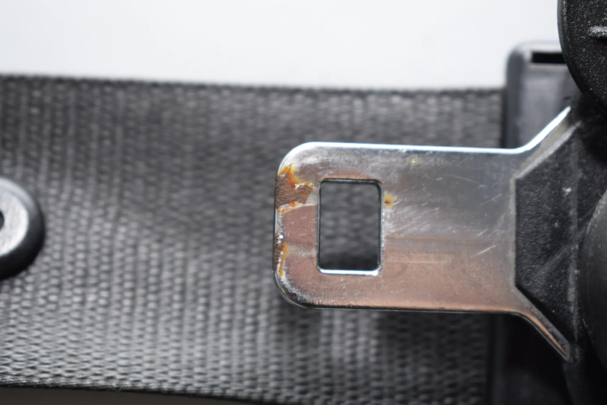 Front Left Seatbelt – OEM 3059849 · BMW 1 (E87) 118 d 2010 – 2