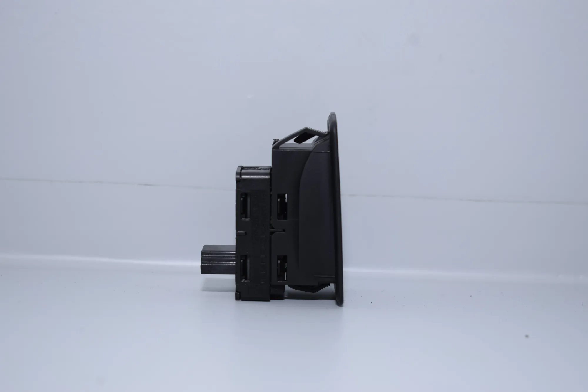 Rear Right Door Window Switch – OEM 6945874 · BMW 1 (E87) 118 d 2010 – 3