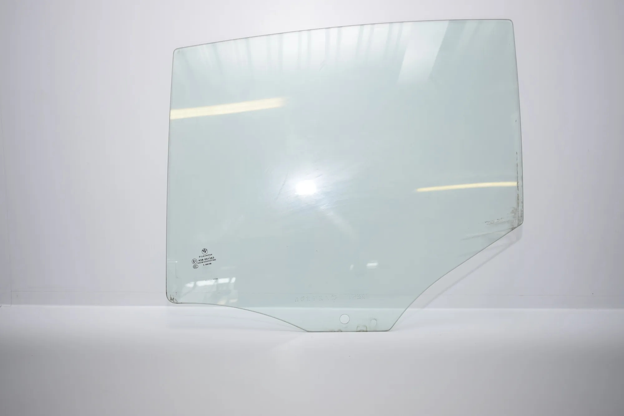 Rear Left Door Window – OEM NA · BMW 1 (E87) 118 d 2010