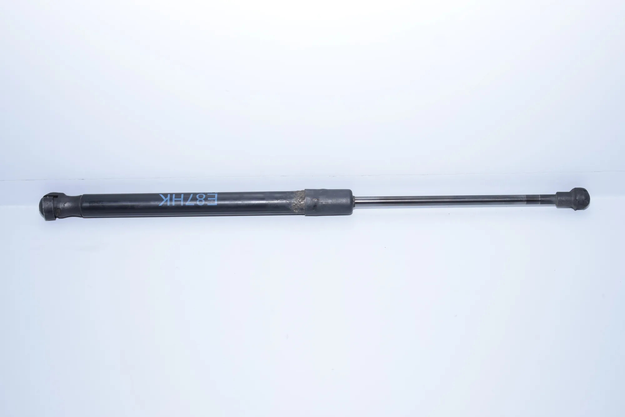 Right Side Tailgate Gas Strut – OEM 7060622 · BMW 1 (E87) 118 d 2010 – 5