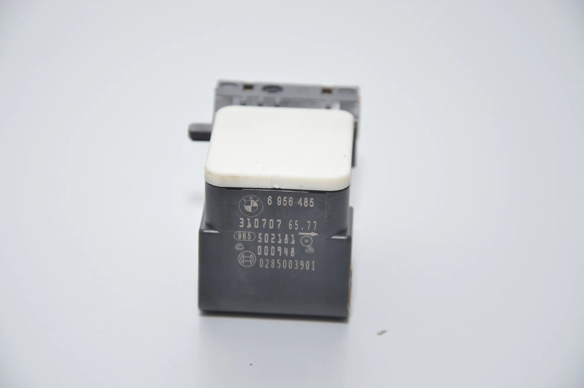 Front Left Impact Sensor – OEM 6956485 · BMW 3 Coupe (E92) 320 d 2007 – 5