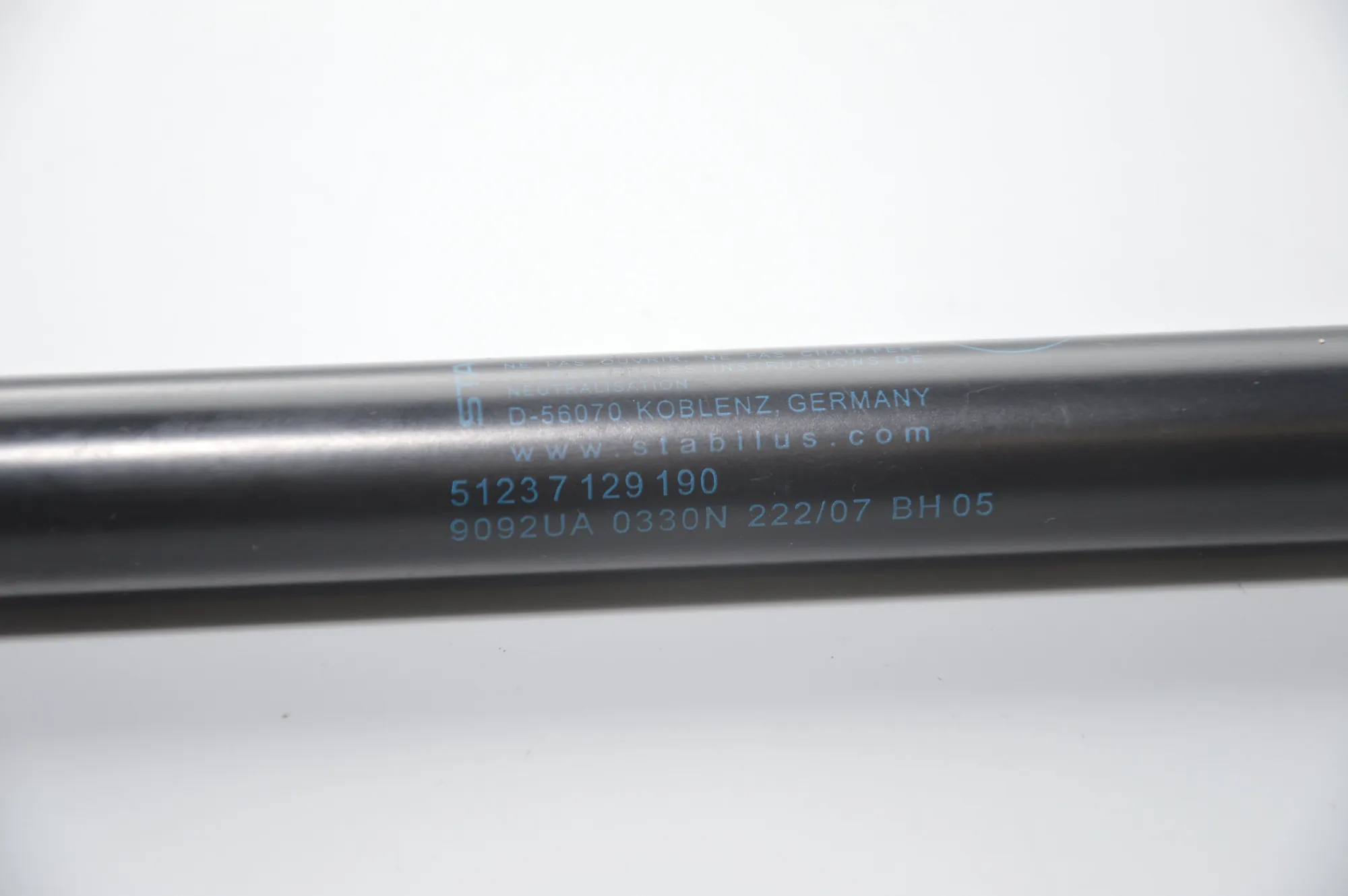 Front Left Bonnet Strut – OEM 7129190 · BMW 3 Coupe (E92) 320 d 2007 – 3