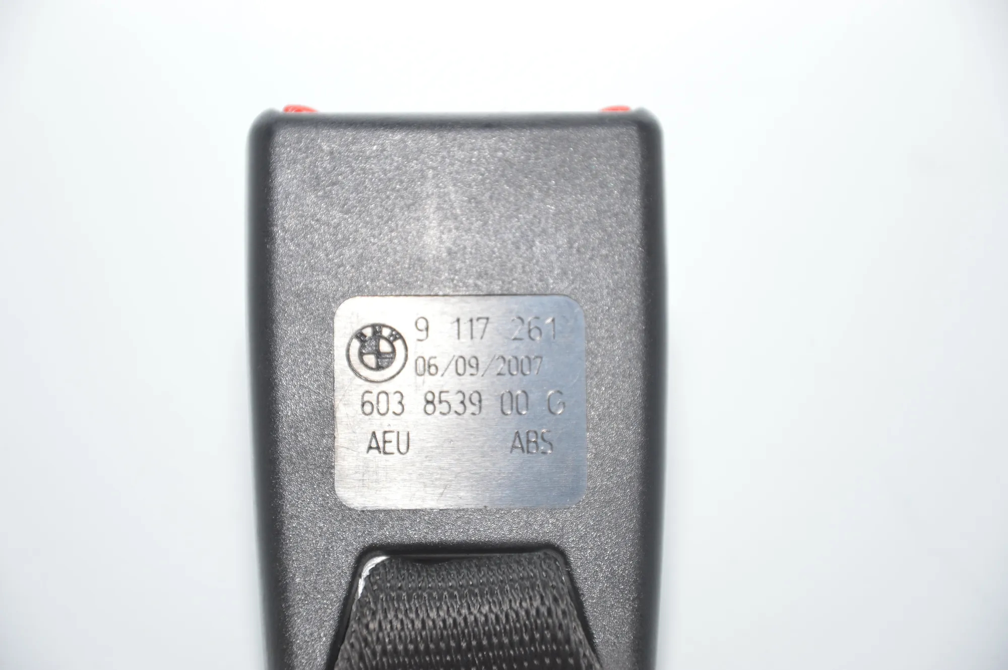 Rear Right Seat Buckle – OEM 9117261 · BMW 3 Coupe (E92) 320 d 2007 – 5