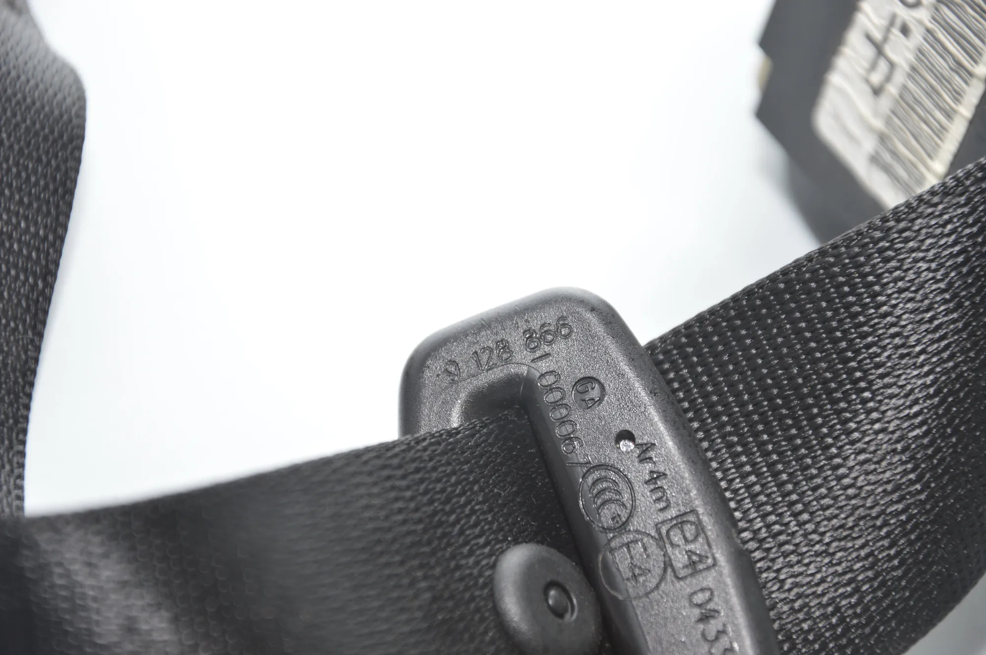 Rear Left Seatbelt – OEM 9128866 · BMW 3 Coupe (E92) 320 d 2007 – 4