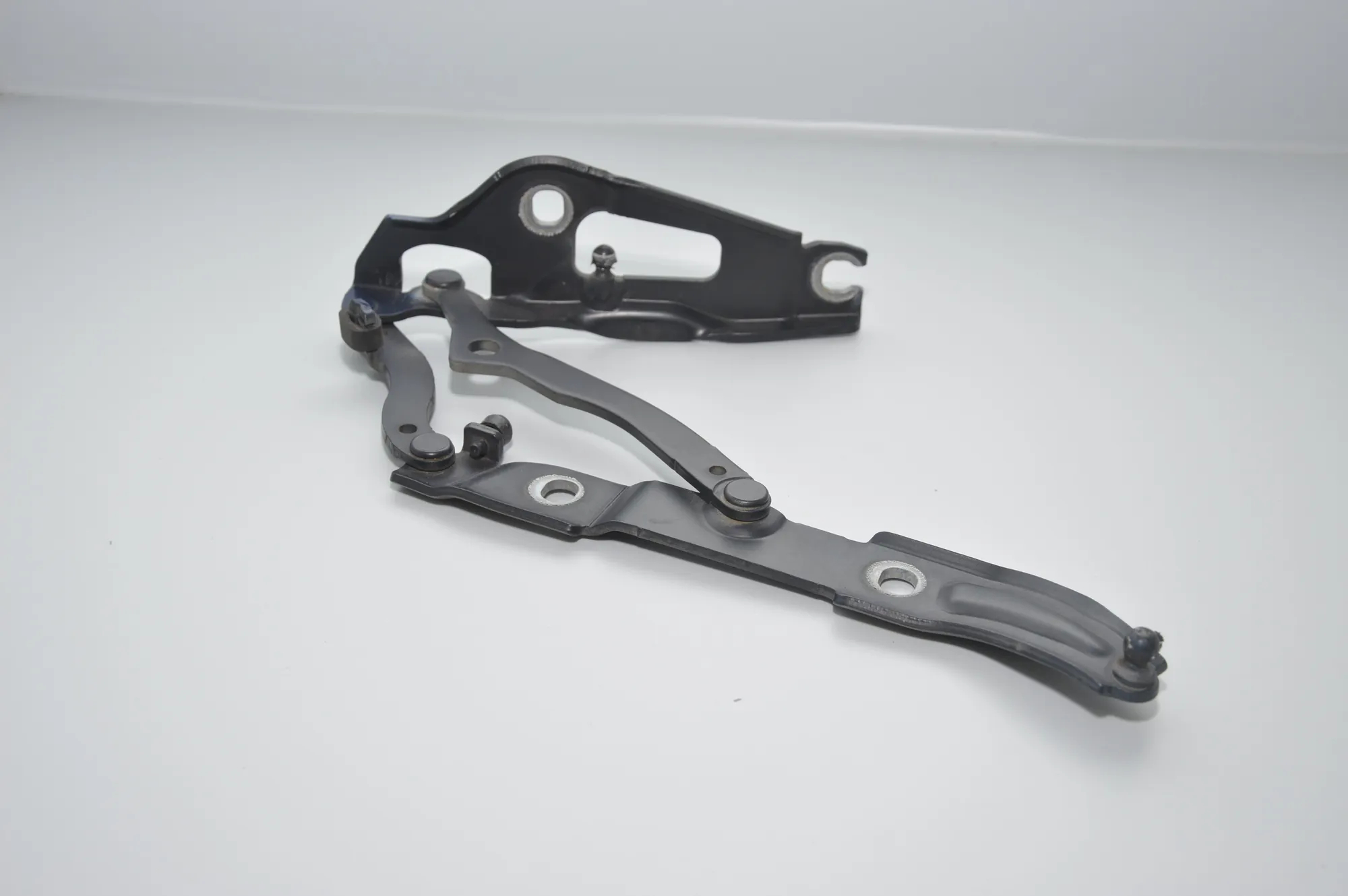 Right Side Bootlid Hinge – OEM 7060628 · BMW 3 Coupe (E92) 320 d 2007 – 2