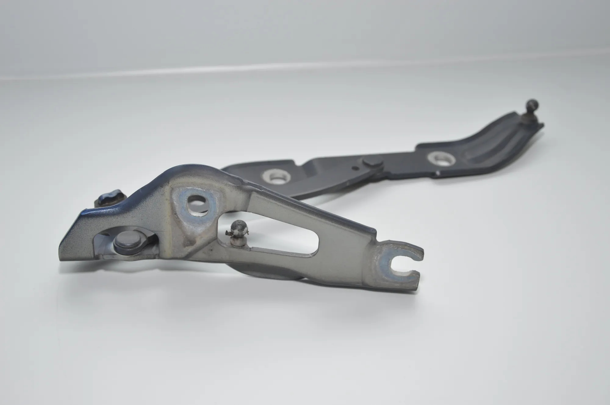 Left Side Bootlid Hinge – OEM 7060627 · BMW 3 Coupe (E92) 320 d 2007 – 2