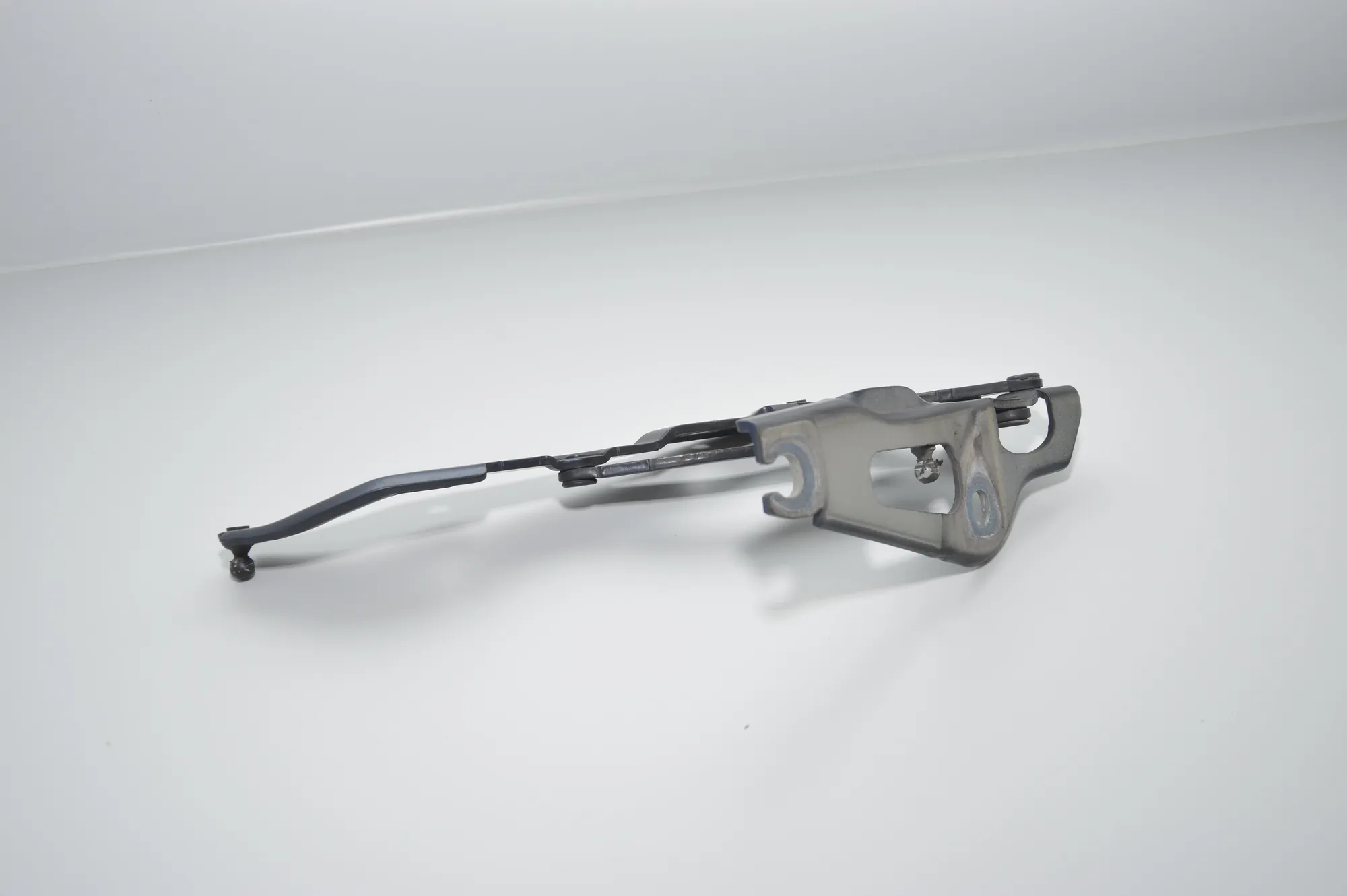 Left Side Bootlid Hinge – OEM 7060627 · BMW 3 Coupe (E92) 320 d 2007 – 3