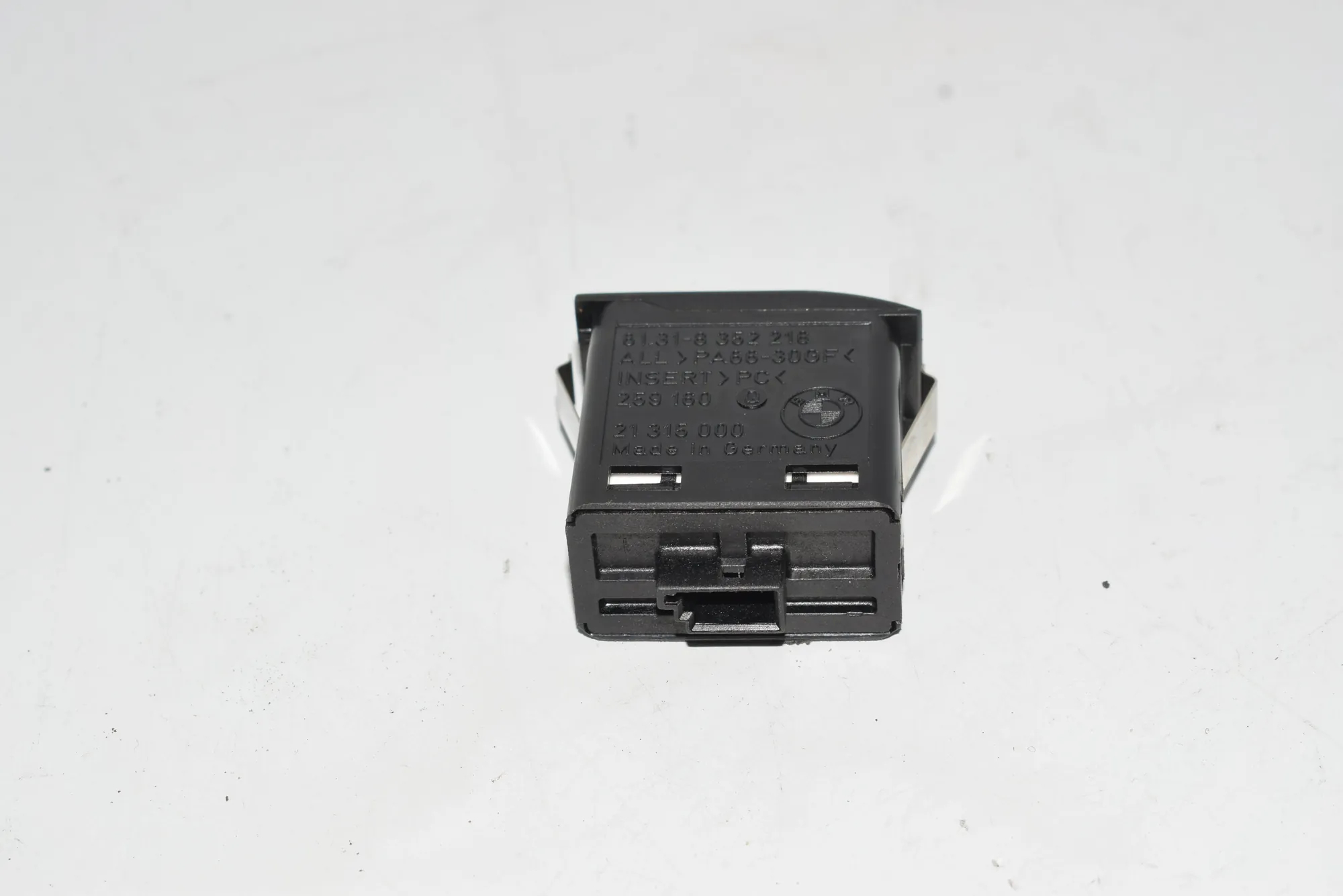 Other Control Units – OEM 8352216 · BMW 7 (E38) 728 i, iL 1999 – 3