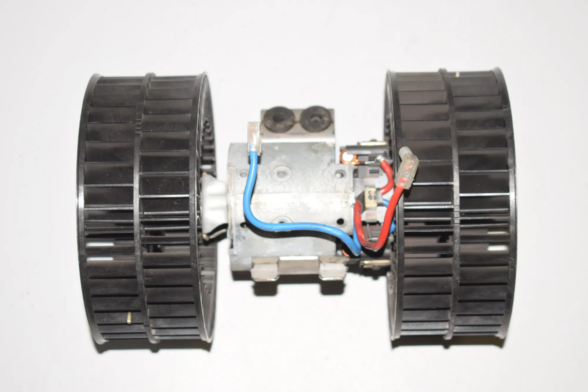 Heater Blower Fan – OEM 8391809 · BMW 7 (E38) 728 i, iL 1999 – 2