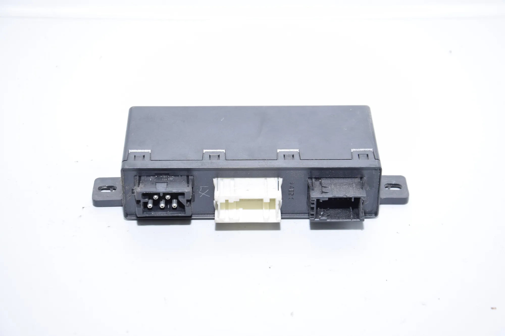 Front Left Door Control Unit – OEM 8376071 · BMW 5 (E39) BMW 5 (E39) 2001
