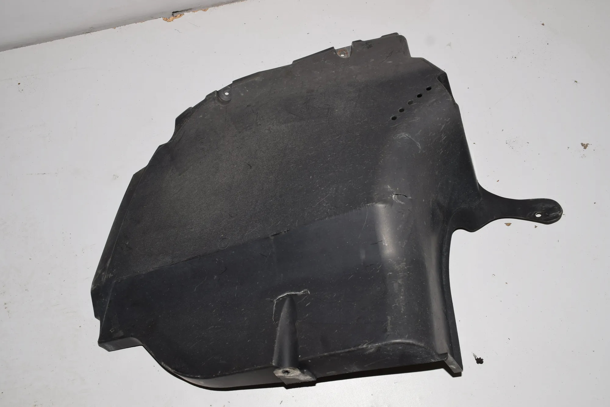 Other Engine Compartment Parts – OEM 7184999 · BMW 7 (F01, F02) BMW 7 (F01, F02) 2010 – 2