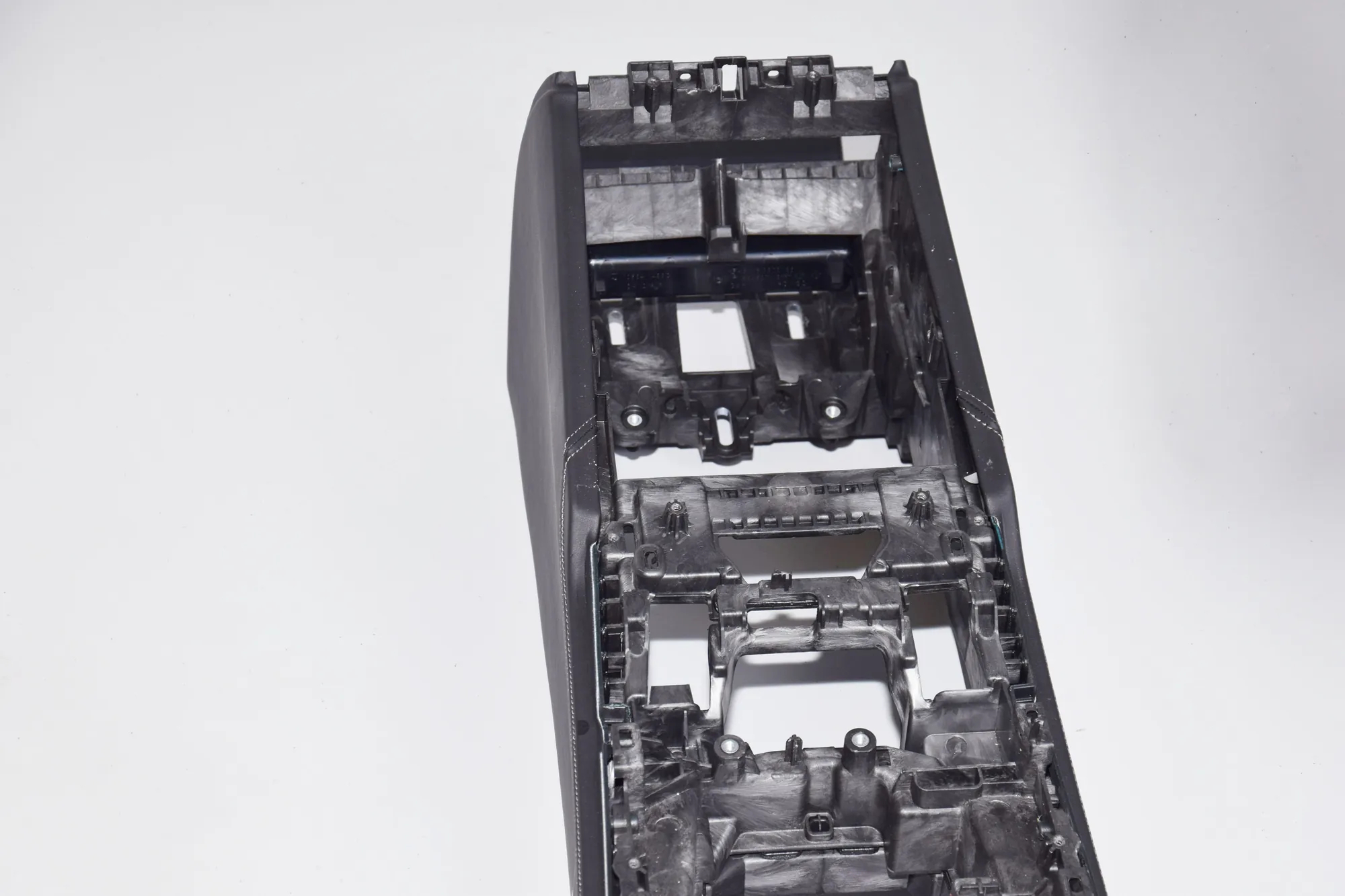 Armrest – OEM 5847704 · BMW 7 (G11, G12) BMW 7 (G11, G12) 2016 – 5