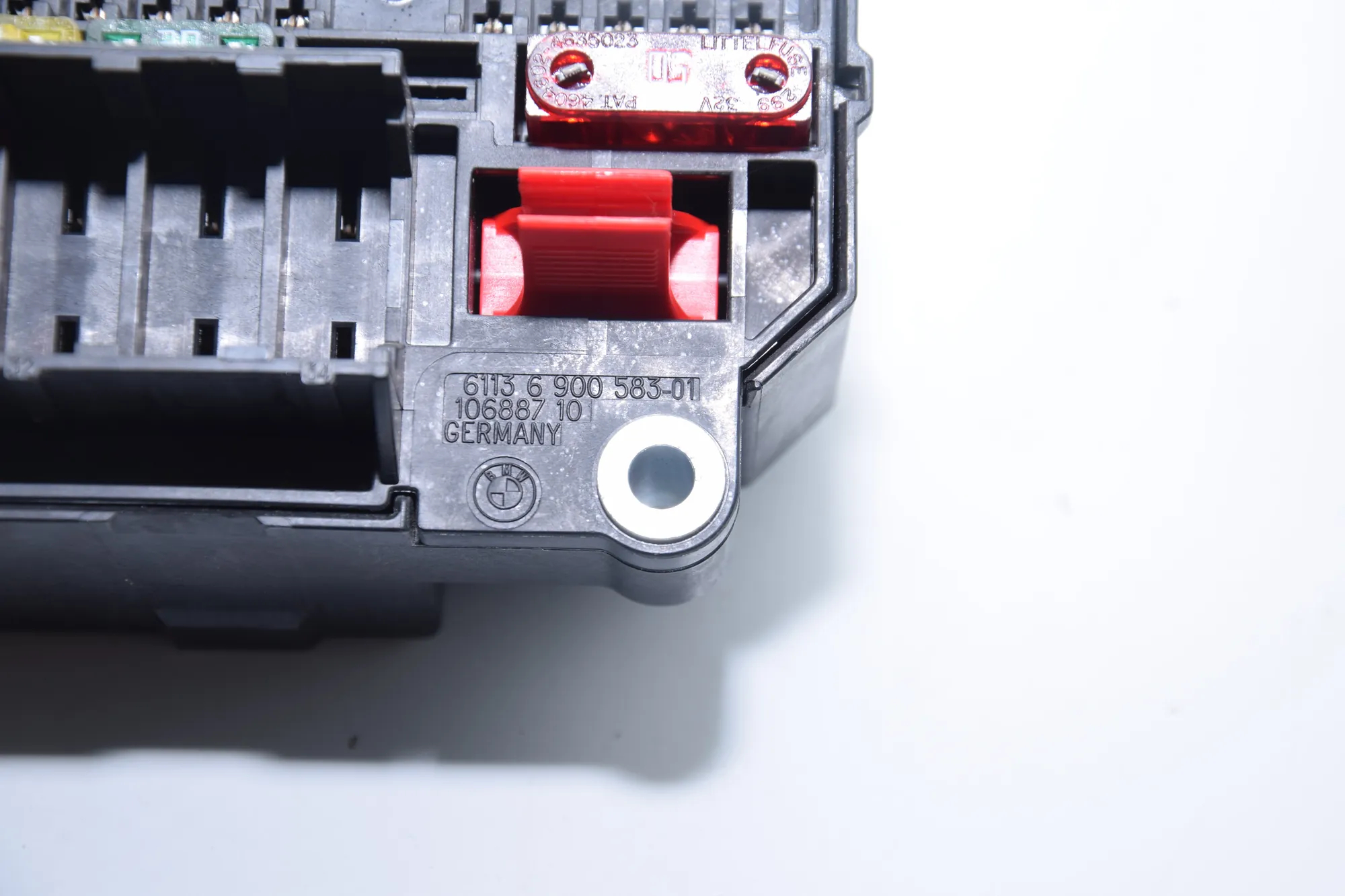 Fuse Box – OEM 6900583 · BMW 7 (E65, E66, E67) BMW 7 (E65, E66, E67) 2001 – 5