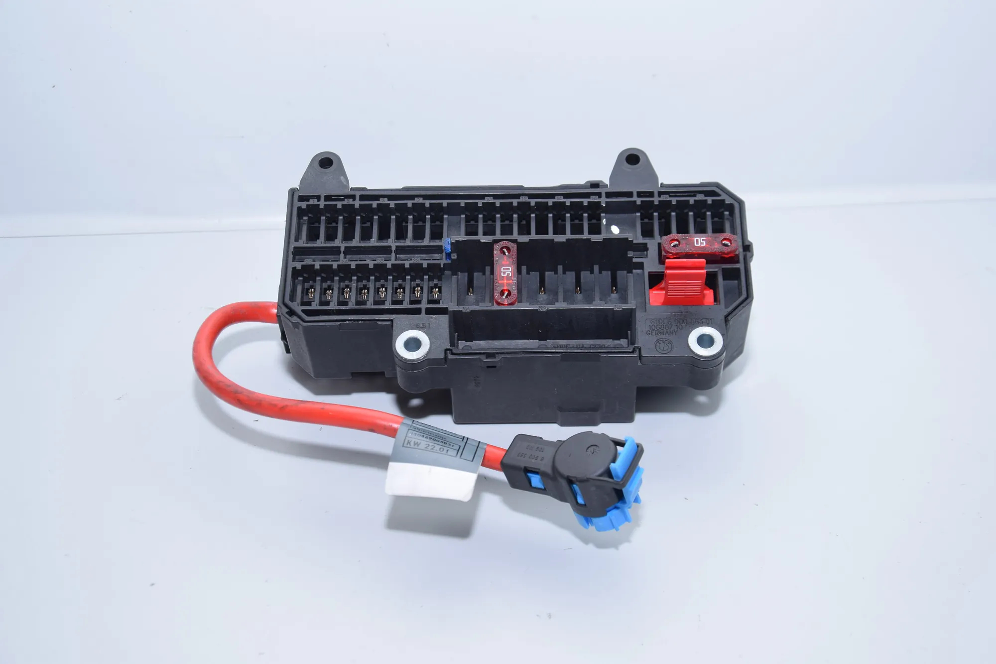 Fuse Box – OEM 6900583 · BMW 7 (E65, E66, E67) BMW 7 (E65, E66, E67) 2001