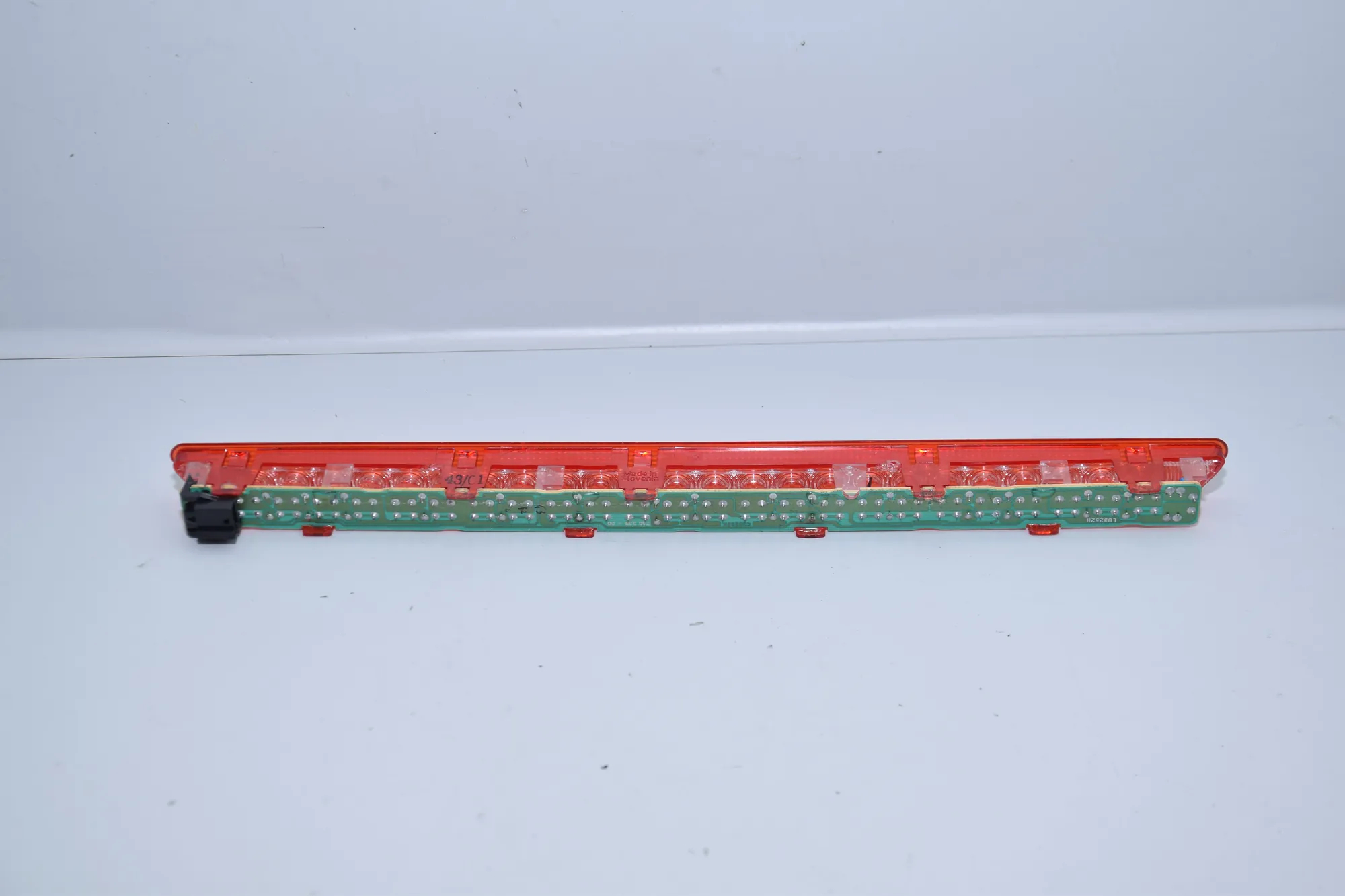 Rear Third Brake Stop Light – OEM 8379691 · BMW 7 (E65, E66, E67) BMW 7 (E65, E66, E67) 2001 – 3