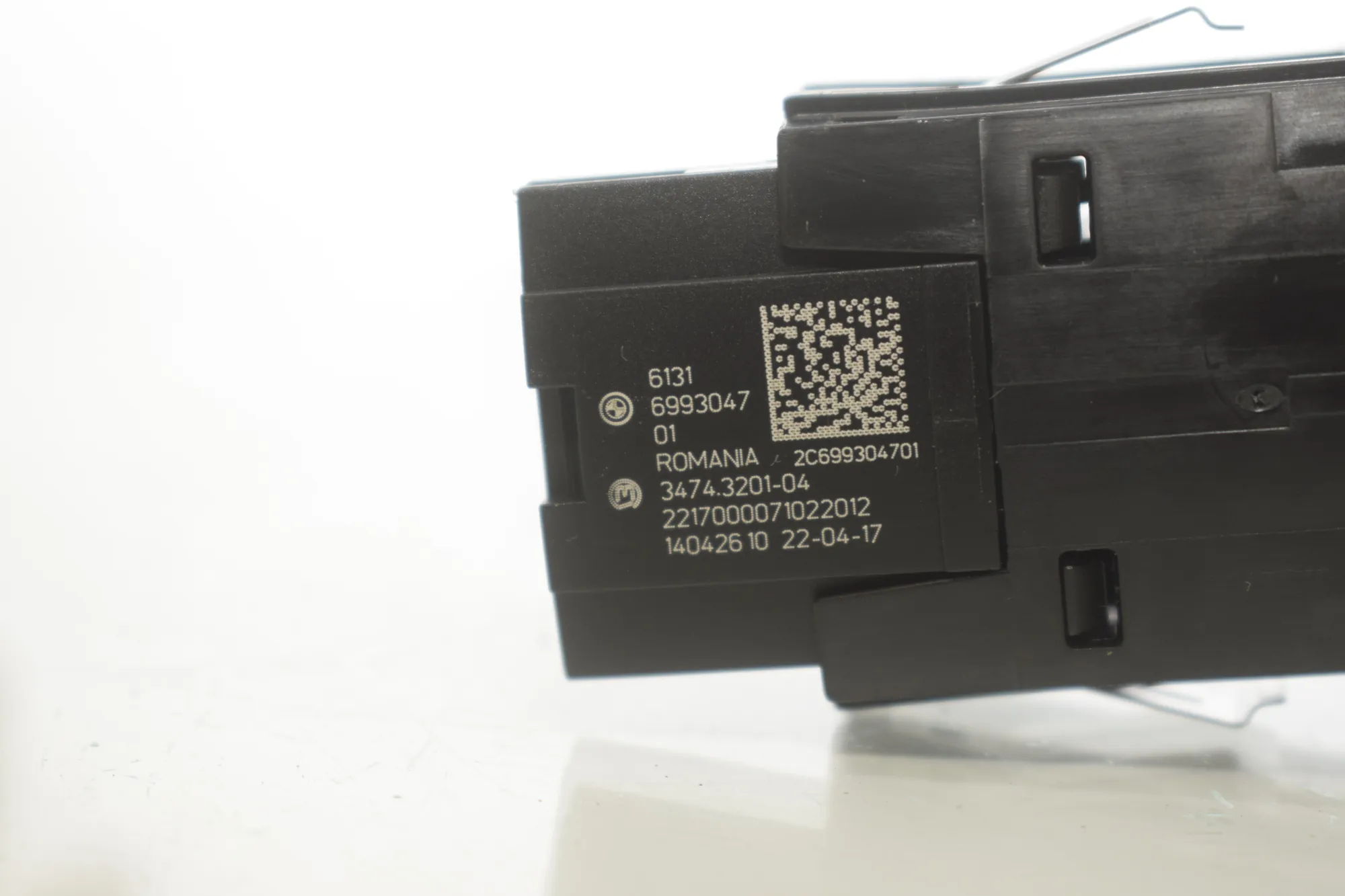 Hazard Button – OEM 6993047 · BMW 5 (G30) (2016 - -) 540 i 2017 – 6
