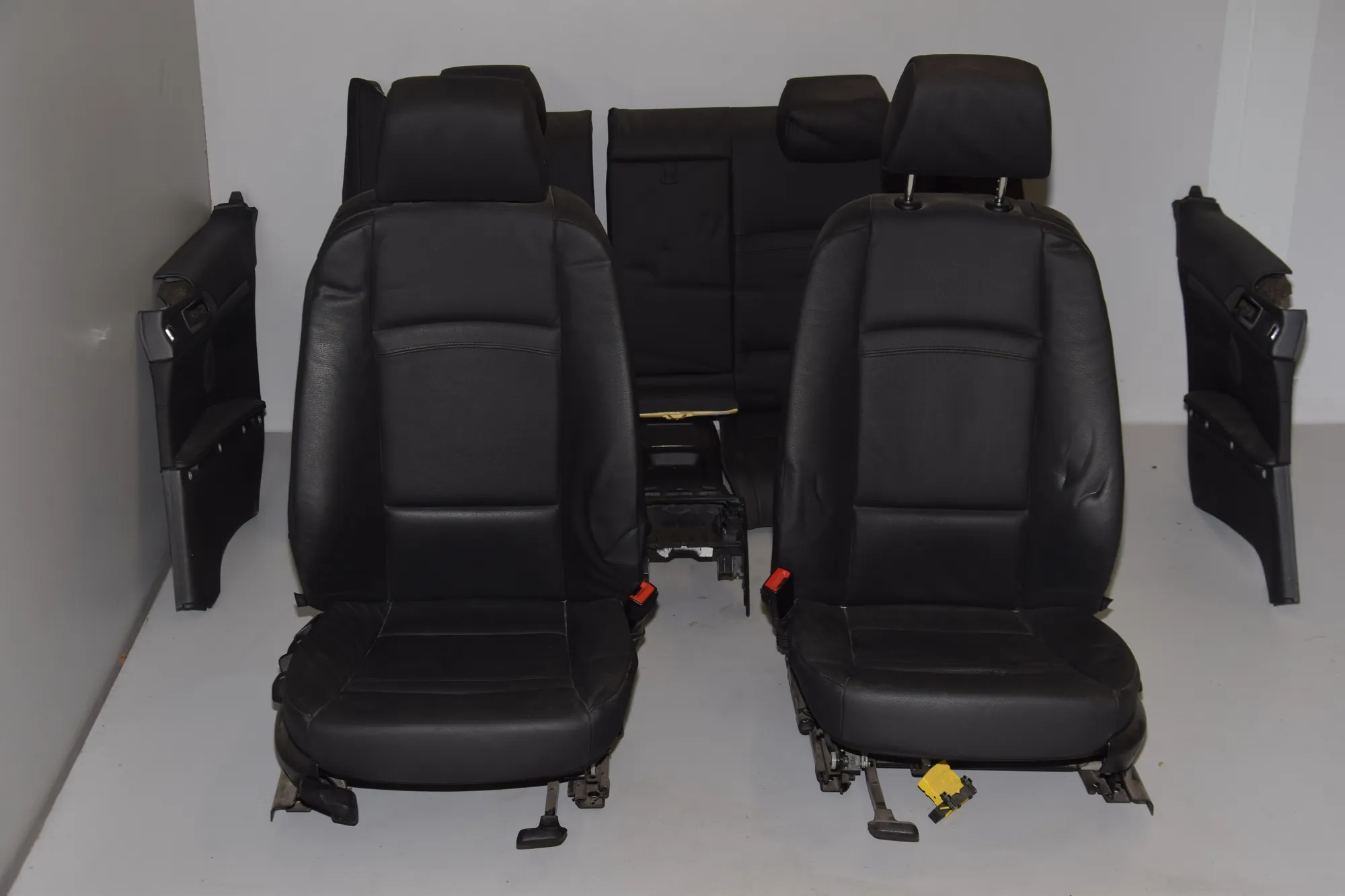 Seat set – OEM NA · BMW 3 Coupe (E92) BMW 3 Coupe (E92) 2009