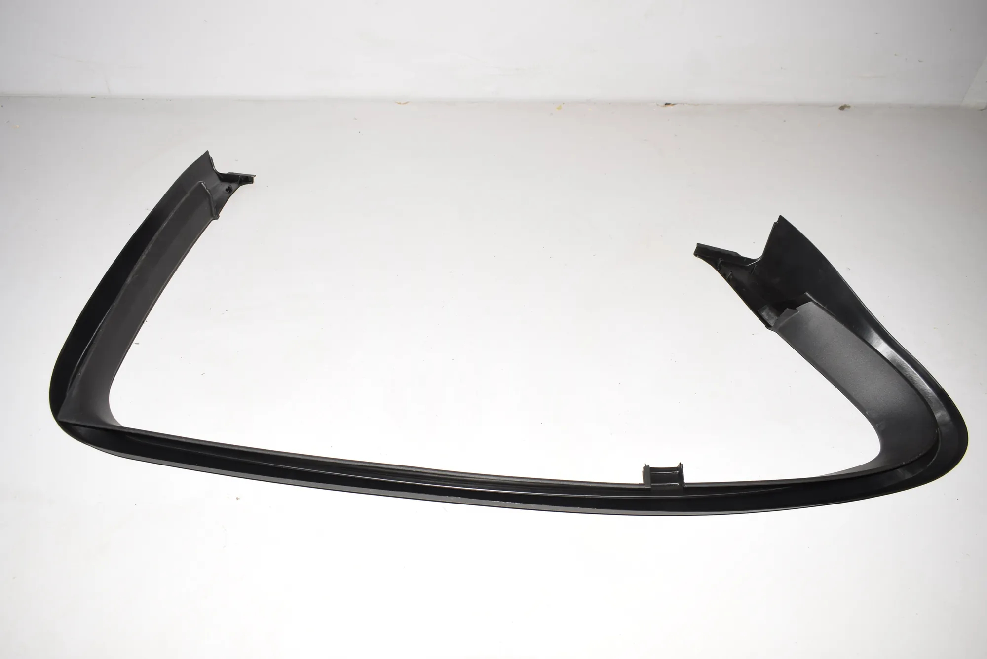 Rear Right Door Molding – OEM 7357460 · BMW 7 (G11, G12) BMW 7 (G11, G12) 2017 – 4