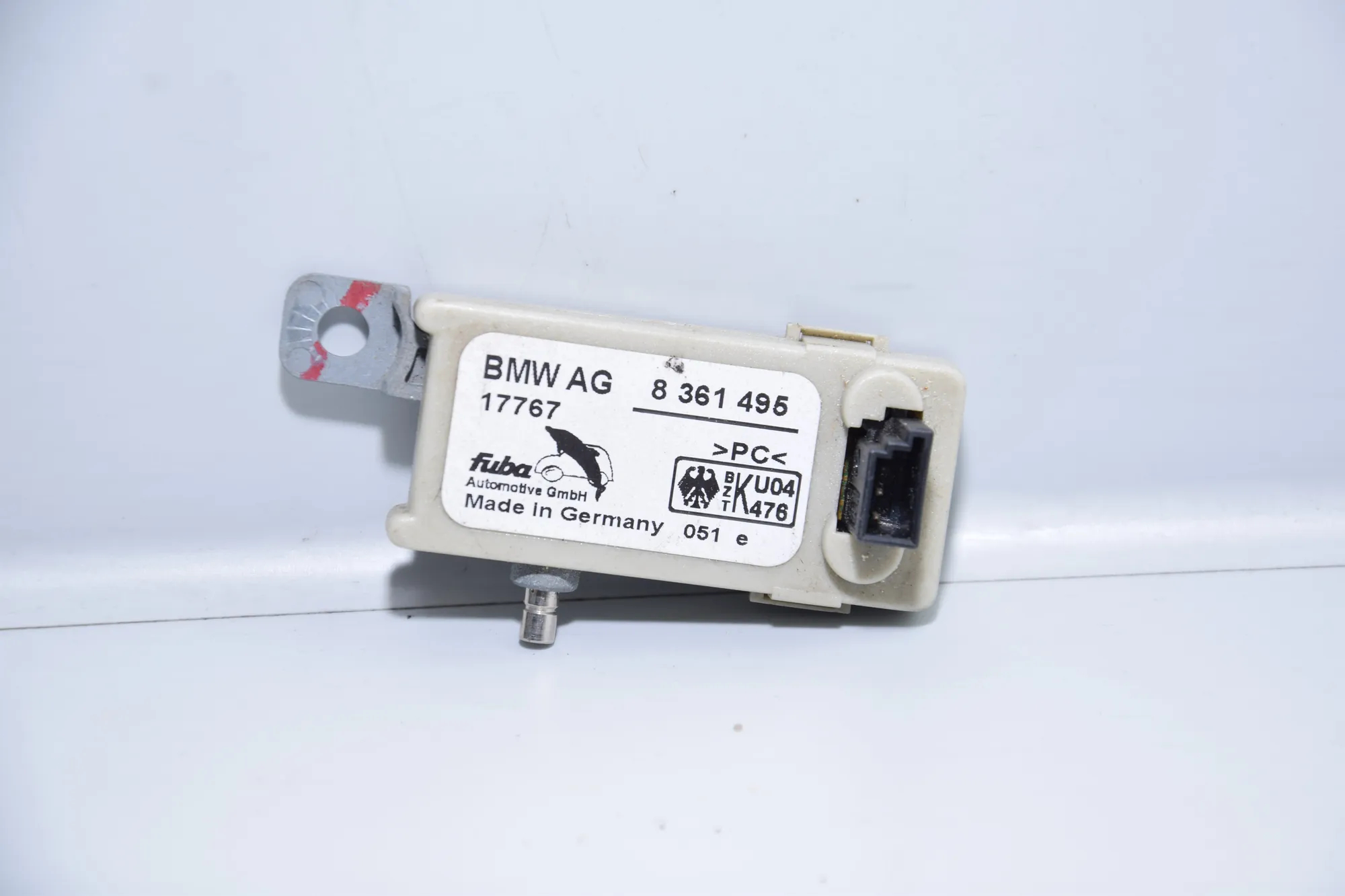 Antenna Amplifier – OEM 8361495 · BMW 5 Touring (E39) BMW 5 Touring (E39) 2001