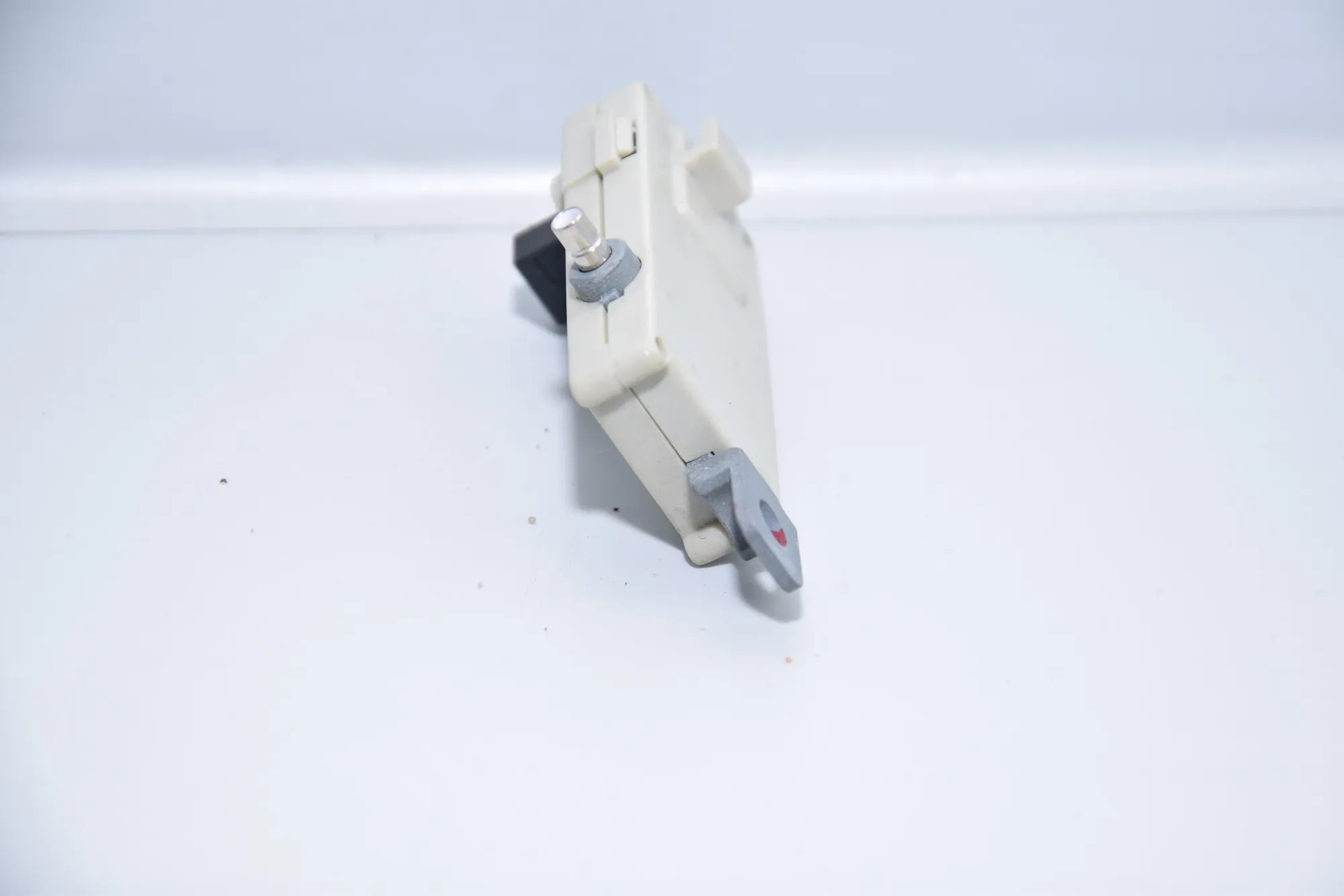 Antenna Amplifier – OEM 8361495 · BMW 5 Touring (E39) BMW 5 Touring (E39) 2001 – 3