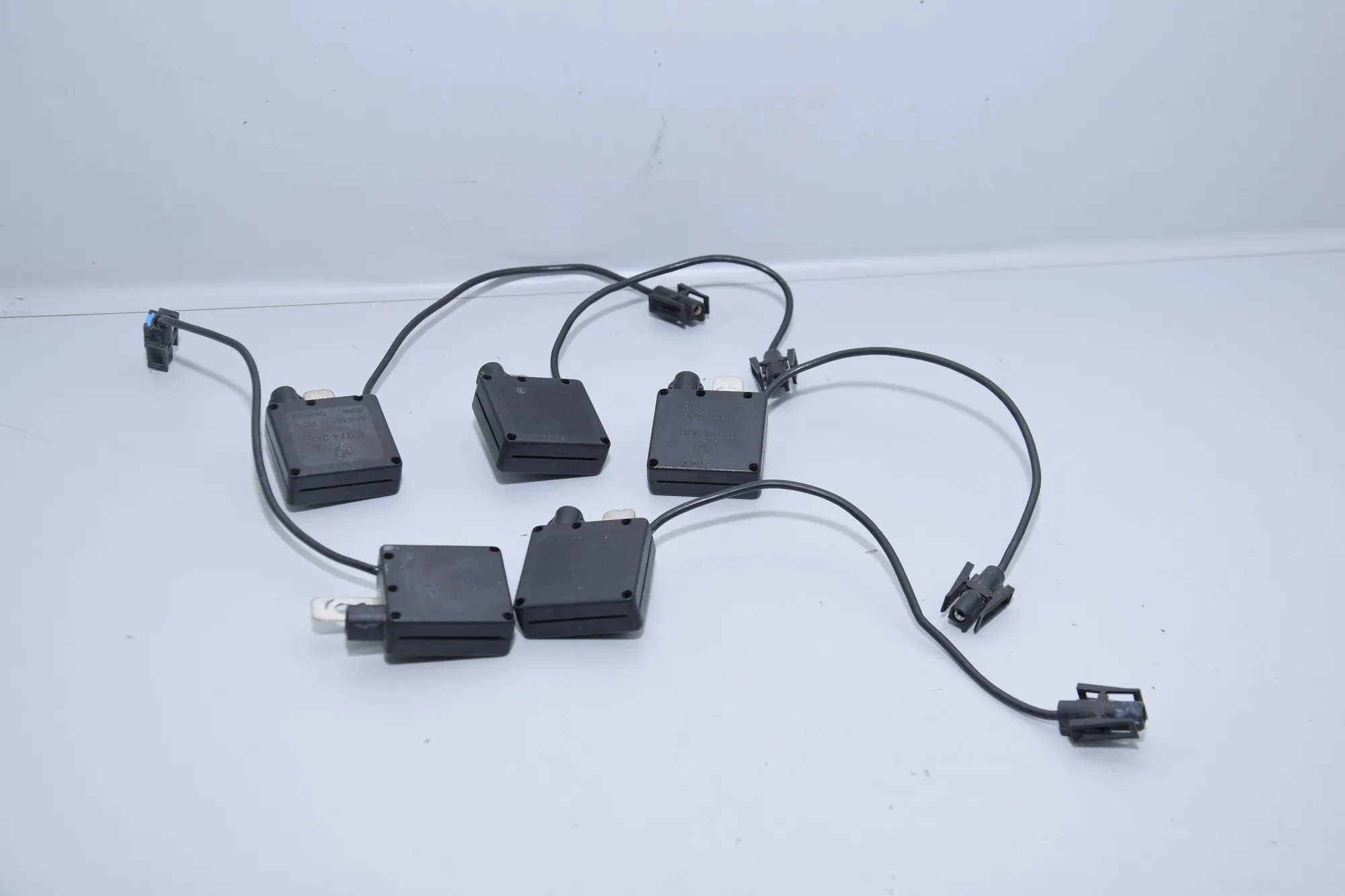 Antenna Amplifier – OEM 8374266 · BMW 5 (E39) BMW 5 (E39) 2001 – 2