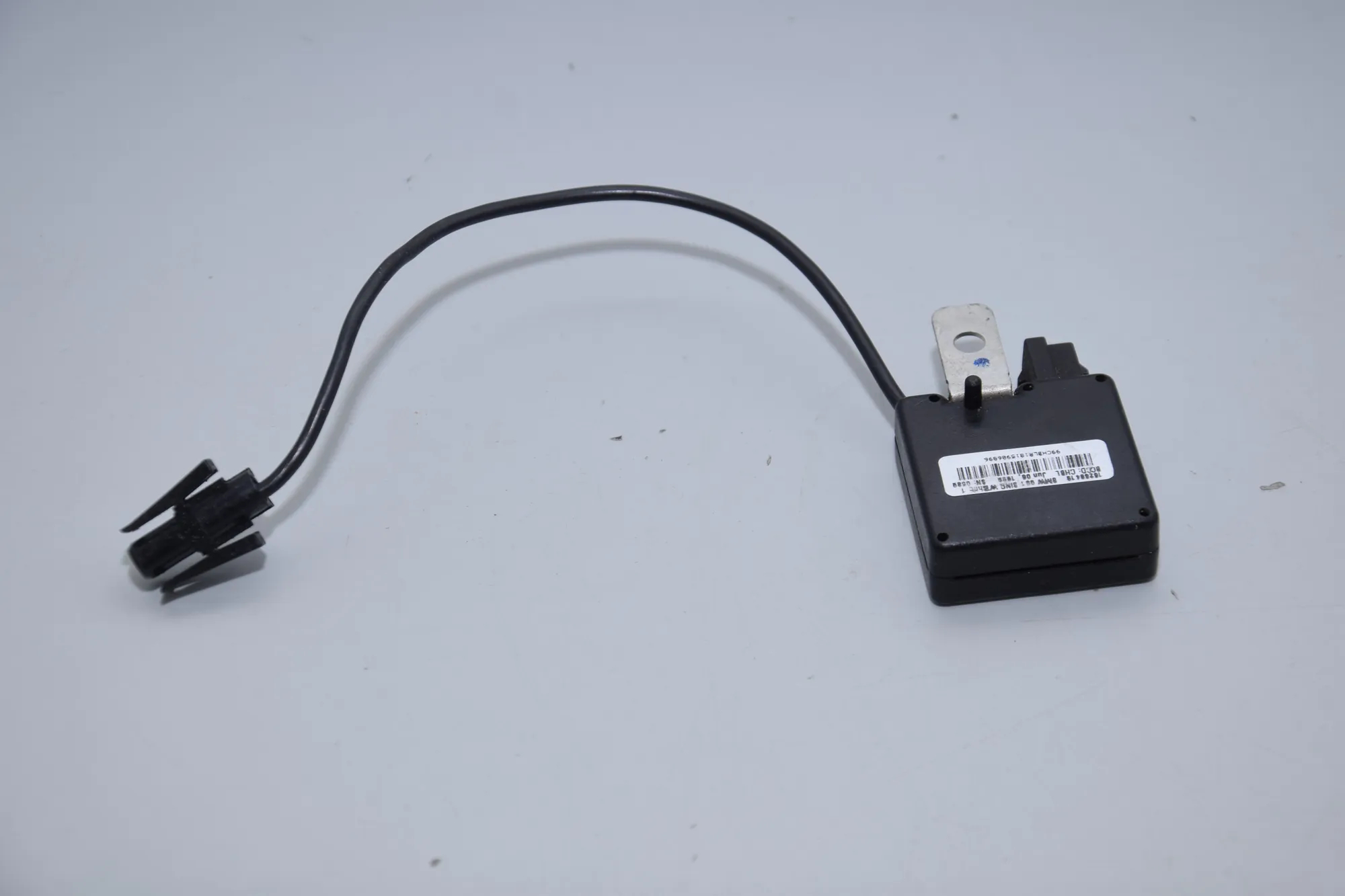 Antenna Amplifier – OEM 8380945 · BMW 5 (E39) BMW 5 (E39) 1999 – 2