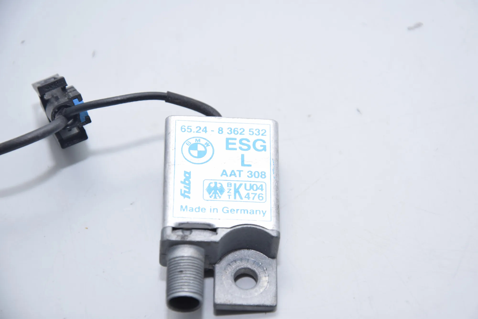 Antenna Amplifier – OEM 8362532 · BMW 5 (E39) BMW 5 (E39) 2000 – 3