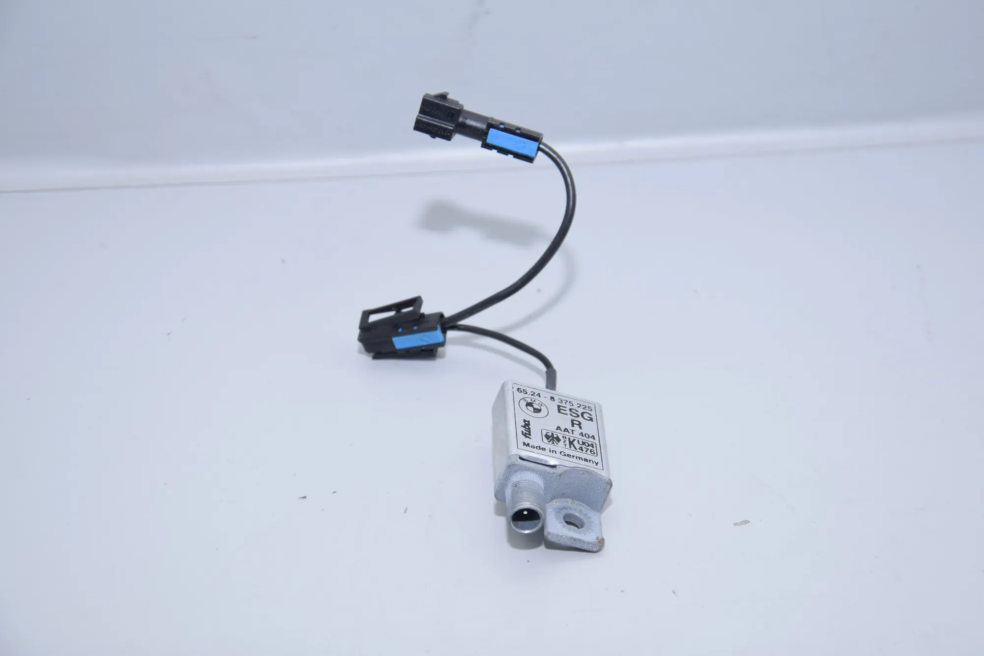 Antenna Amplifier – OEM 8375225 · BMW 7 (E38) BMW 7 (E38) 1997