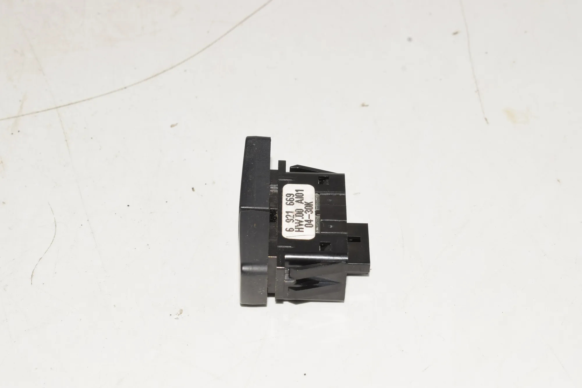 Switches – OEM 6921669 · BMW 5 (E60) BMW 5 (E60) 2005 – 2