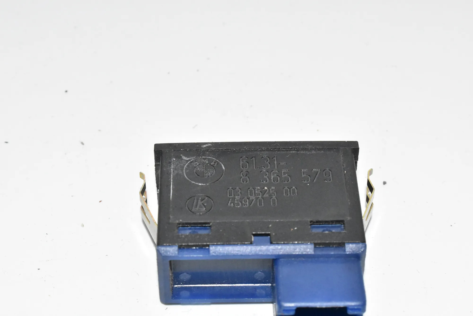 Switches – OEM 8365579 · BMW 5 (E39) BMW 5 (E39) 2001 – 3