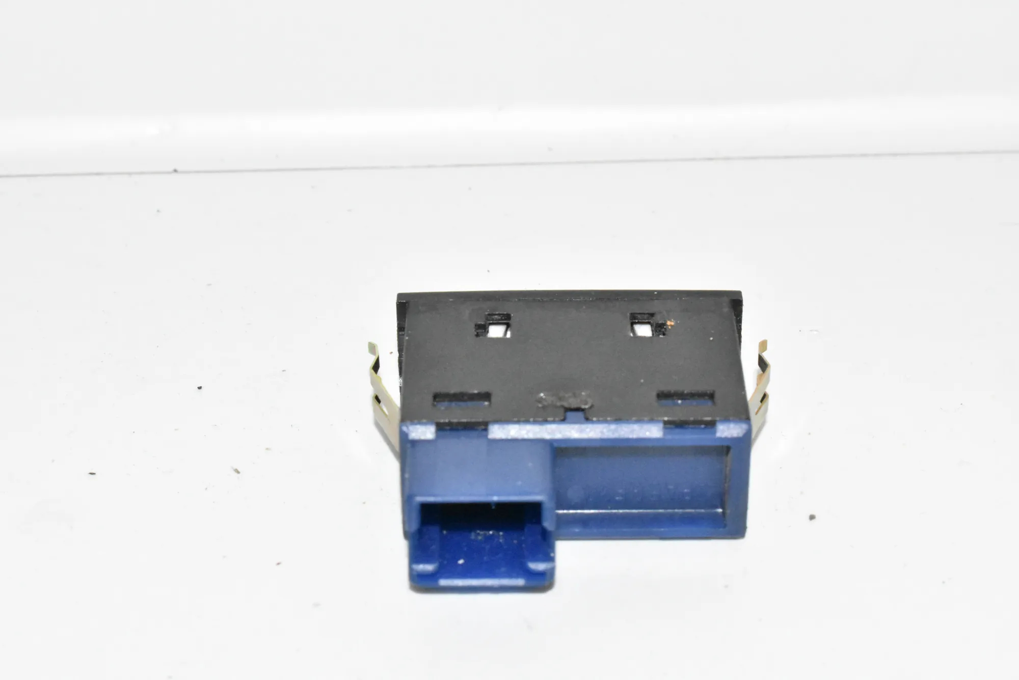 Switches – OEM 8365579 · BMW 5 (E39) BMW 5 (E39) 2001 – 2