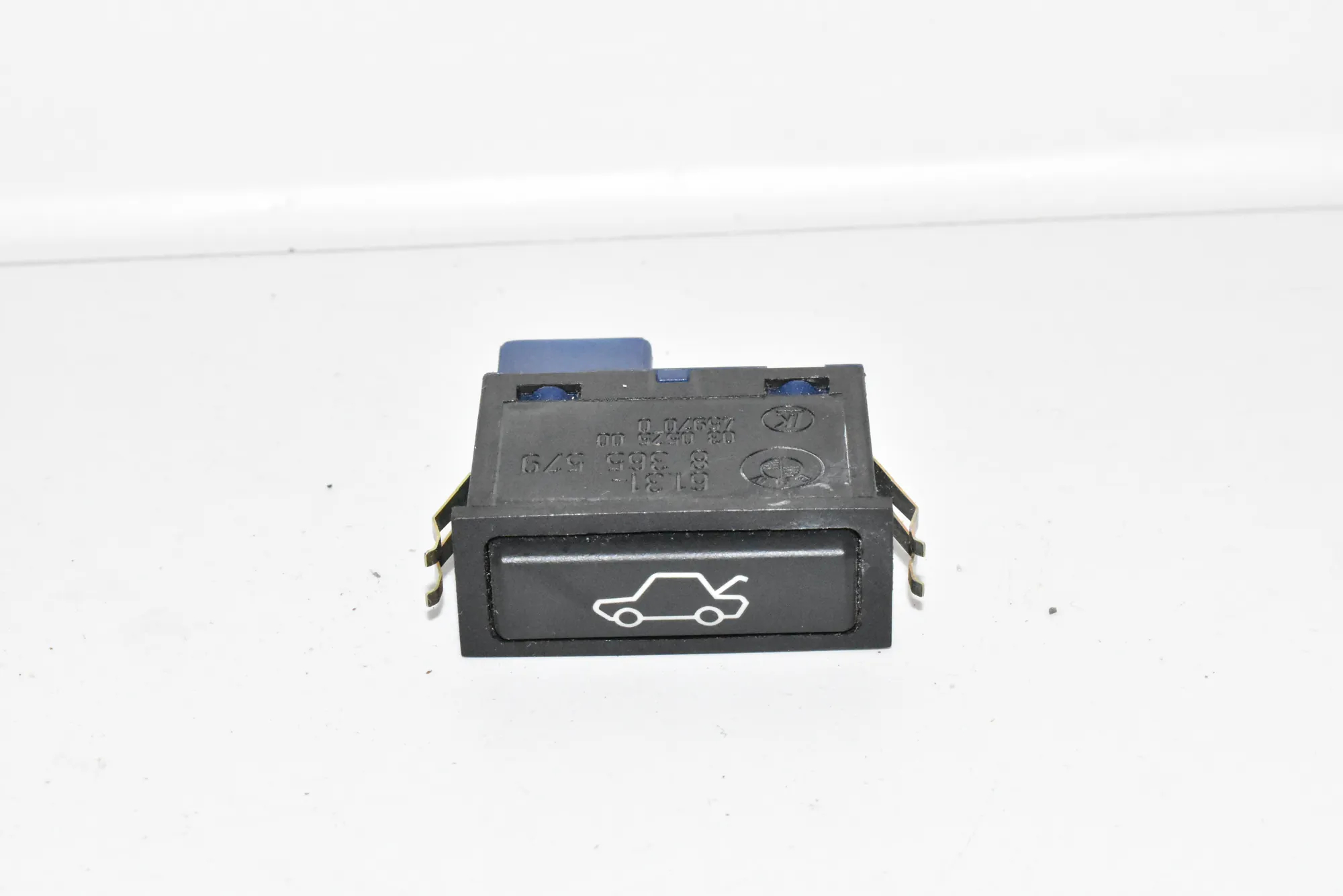 Switches – OEM 8365579 · BMW 5 (E39) BMW 5 (E39) 2001