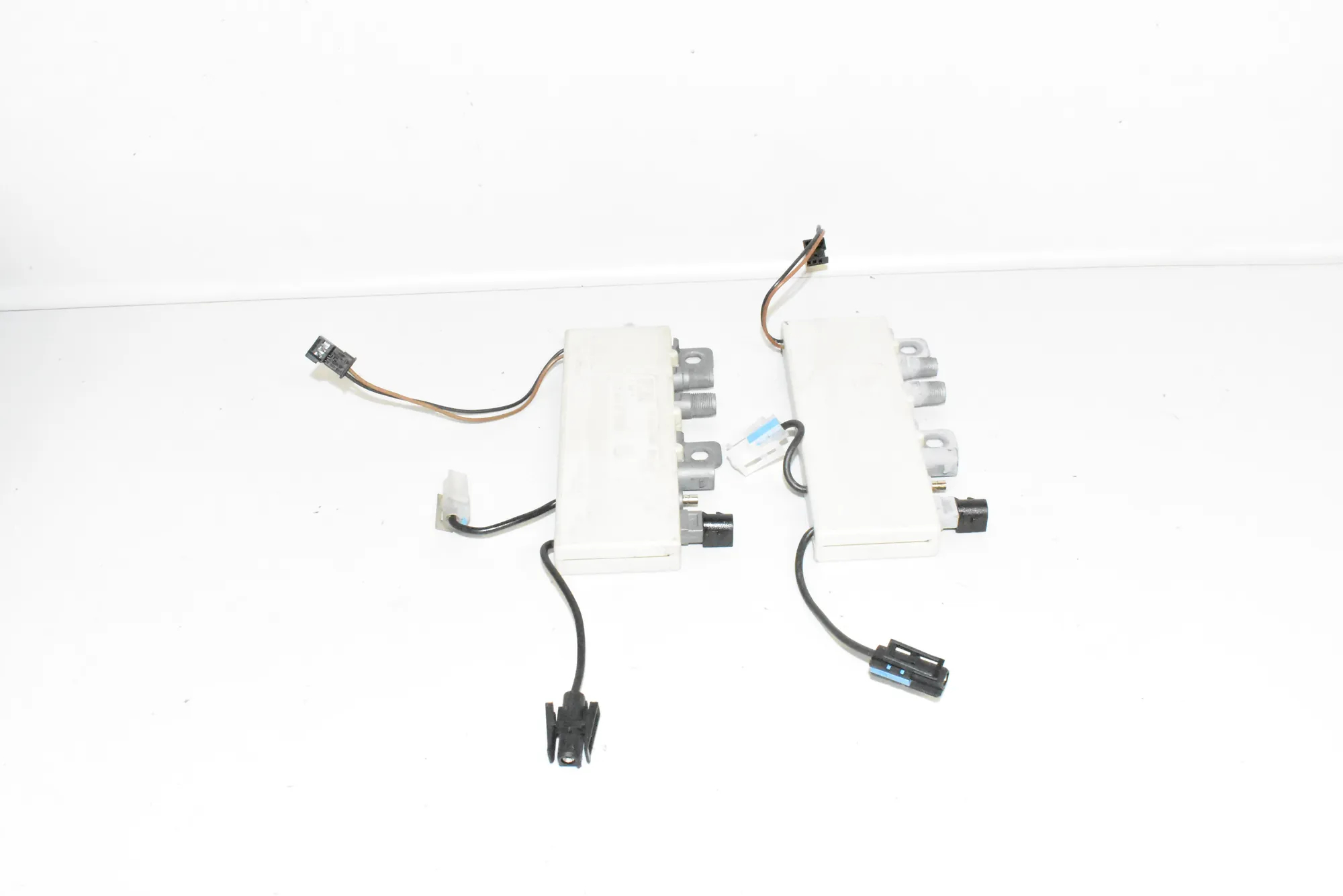 Antenna – OEM 8378090 · BMW 5 (E39) BMW 5 (E39) 2001 – 2