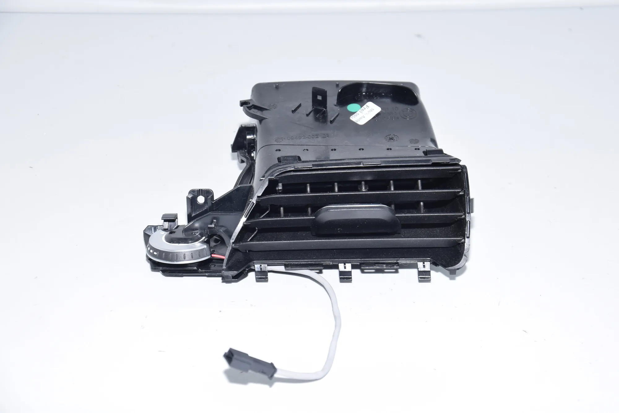 Dashboard Air Vents – OEM 9299498 · BMW 7 (G11, G12) BMW 7 (G11, G12) 2015