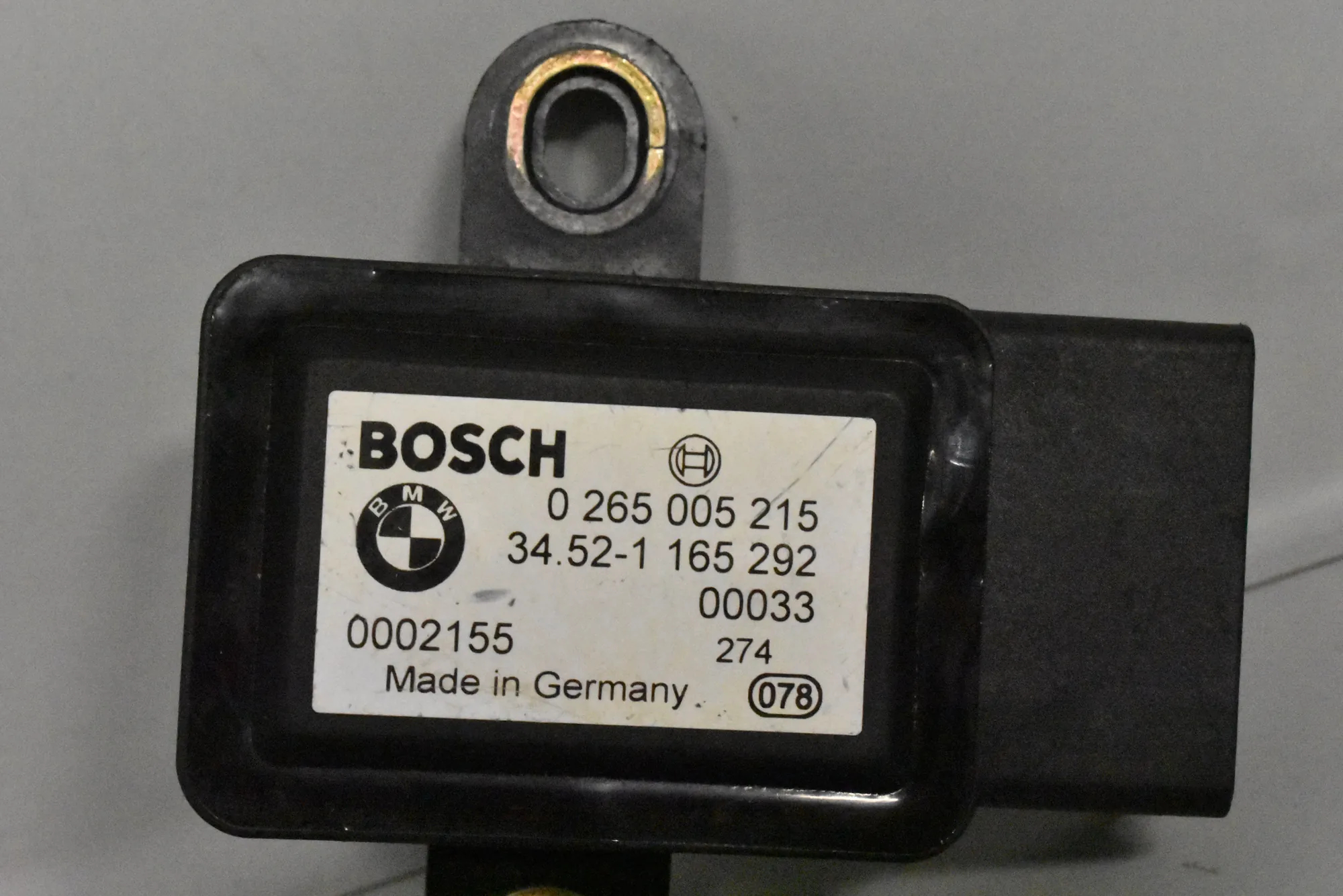 Acceleration Sensor – OEM 1165292 · BMW 5 (E39) BMW 5 (E39) 2001