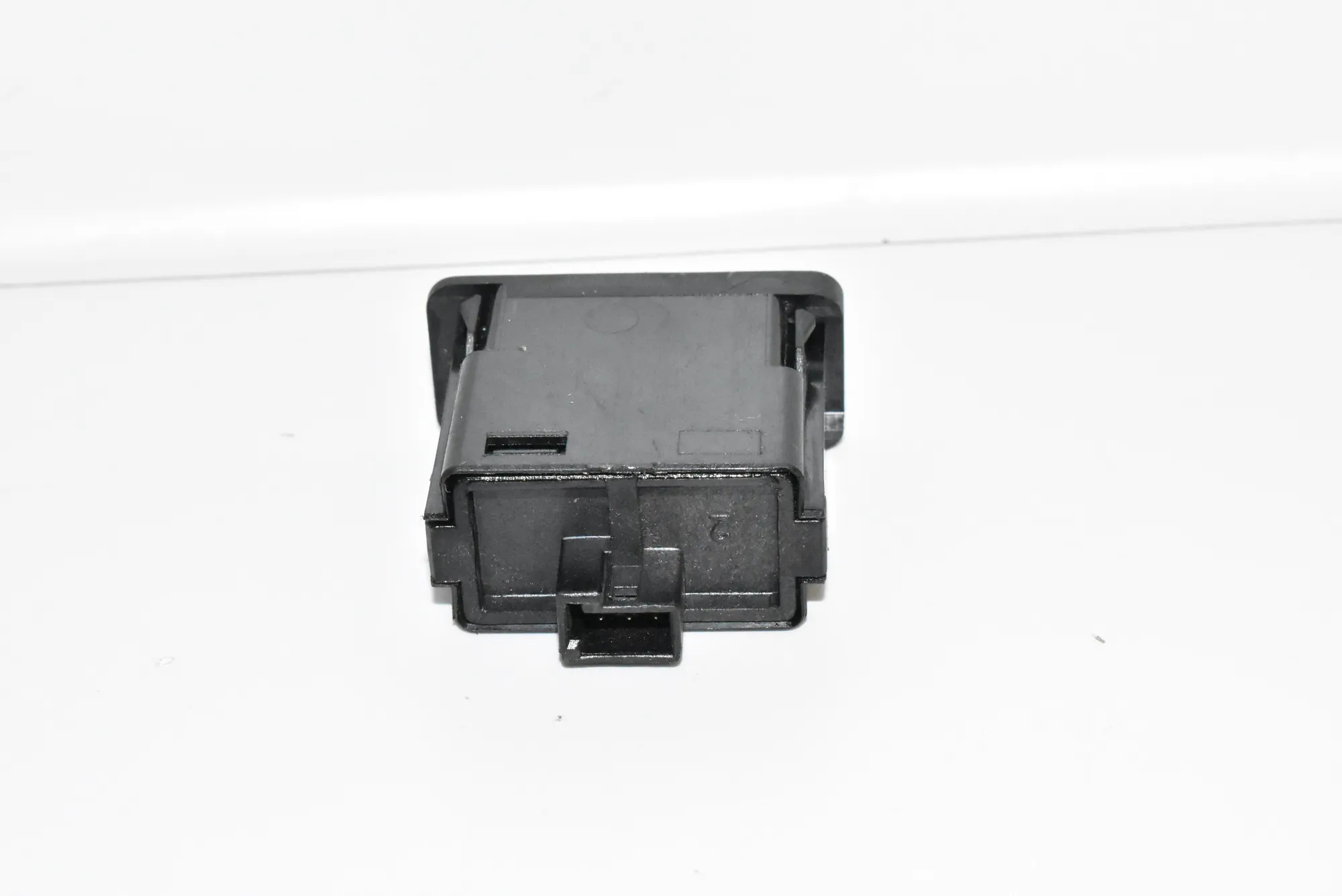 Switches – OEM 8360460 · BMW 5 (E39) BMW 5 (E39) 2001 – 2