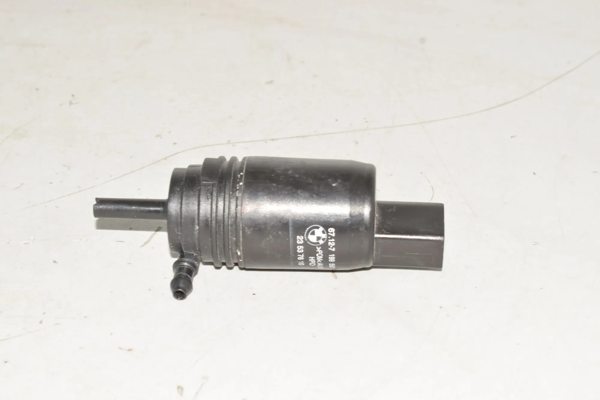 Washer Tank Motor – OEM 7199567 · BMW 3 Touring (E91) BMW 3 Touring (E91) 2007