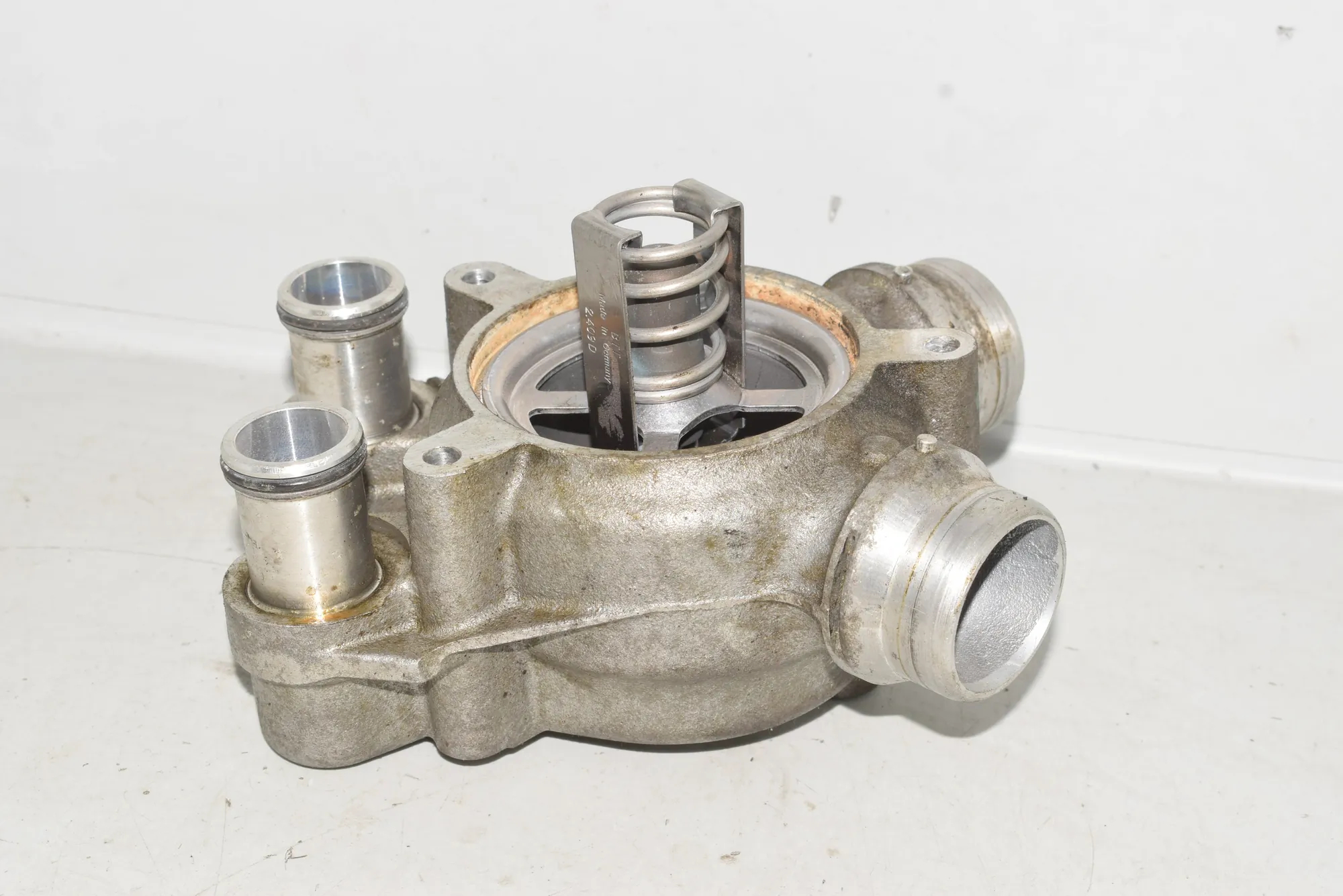 Thermostat – OEM 7833761 · BMW 5 (E60) BMW 5 (E60) M5 2005 – 3
