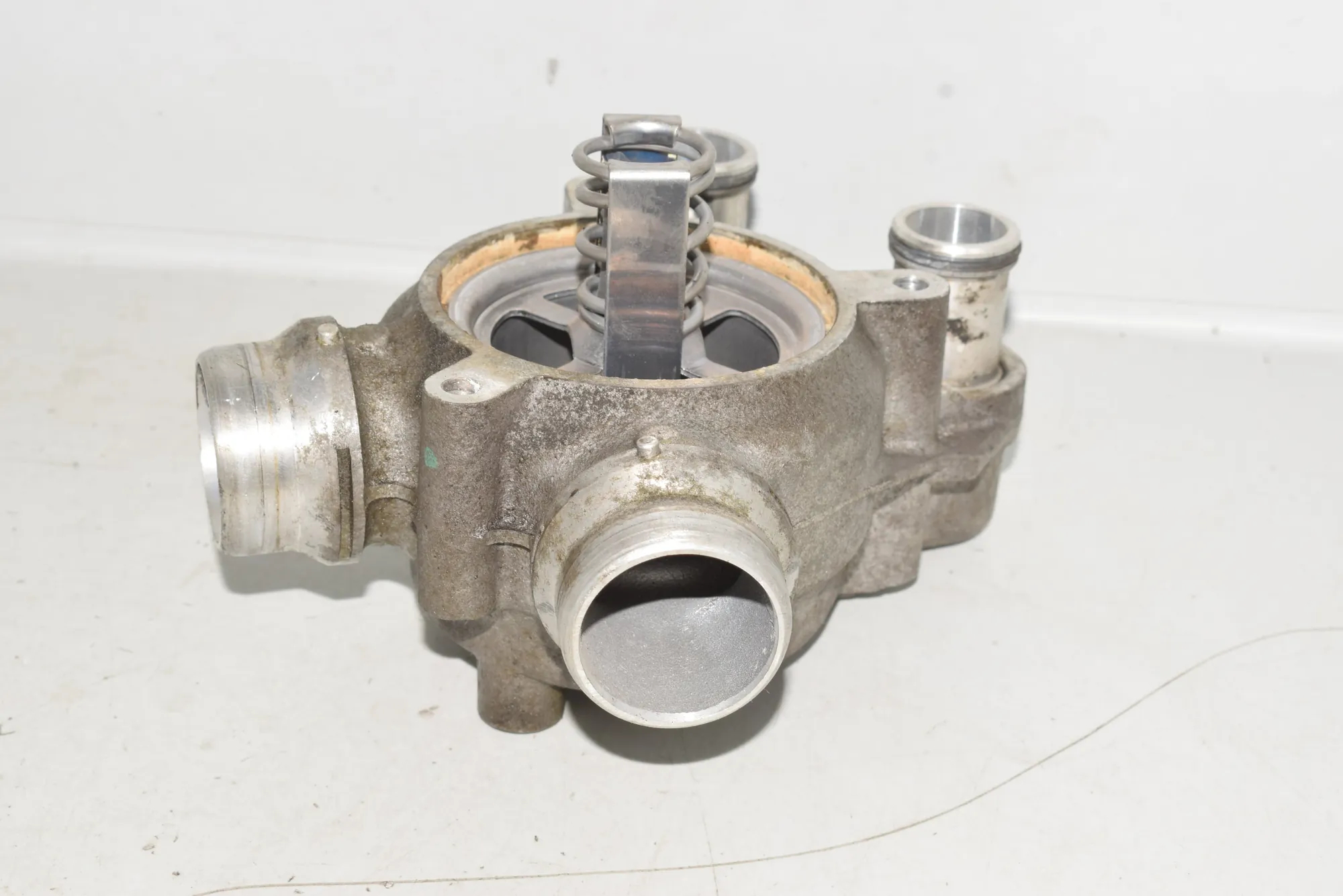 Thermostat – OEM 7833761 · BMW 5 (E60) BMW 5 (E60) M5 2005 – 4