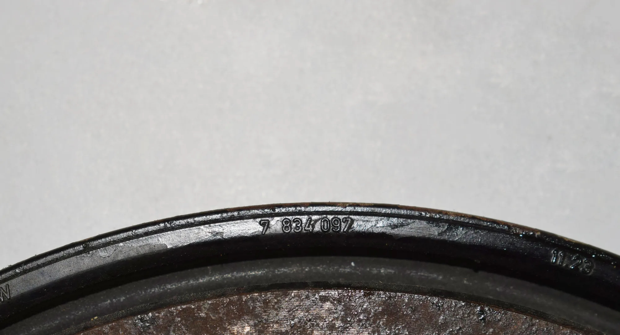 Crankshaft Pulley – OEM 7834097 · BMW 5 (E60) BMW 5 (E60) M5 2005 – 3
