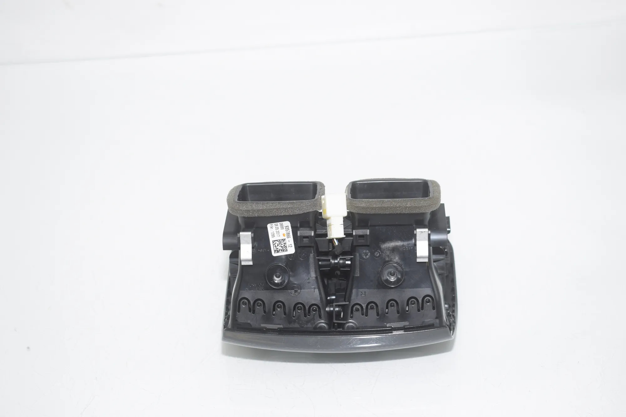Center Console Trim – OEM 9357866 · BMW 5 (G30) (2016 - -) 540 i 2017 – 3