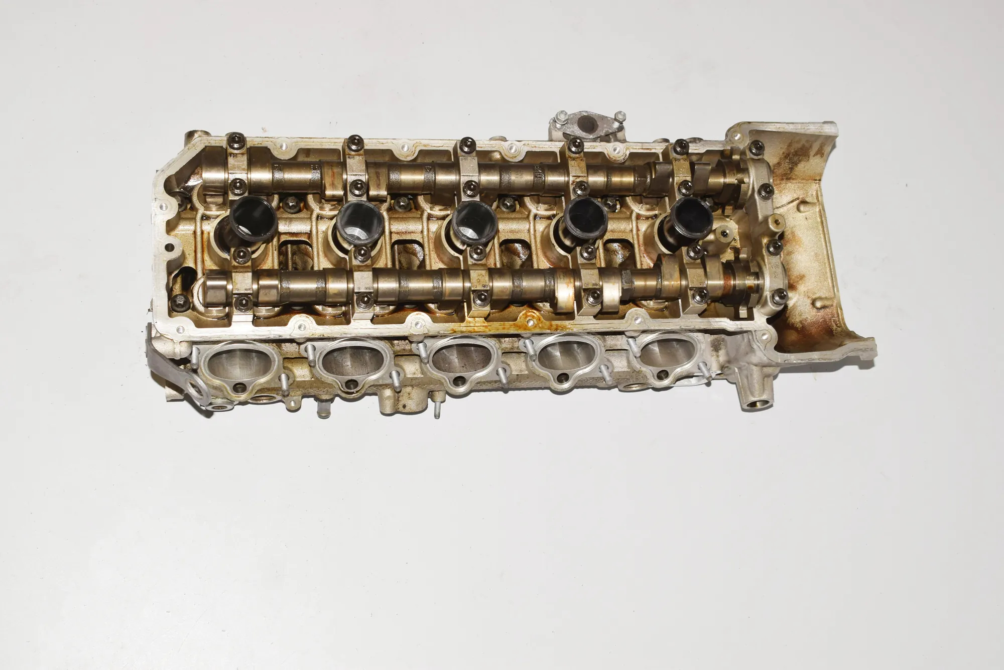 Left Side Engine Head – OEM 7835038 · BMW 5 (E60) BMW 5 (E60) M5 2005 – 4