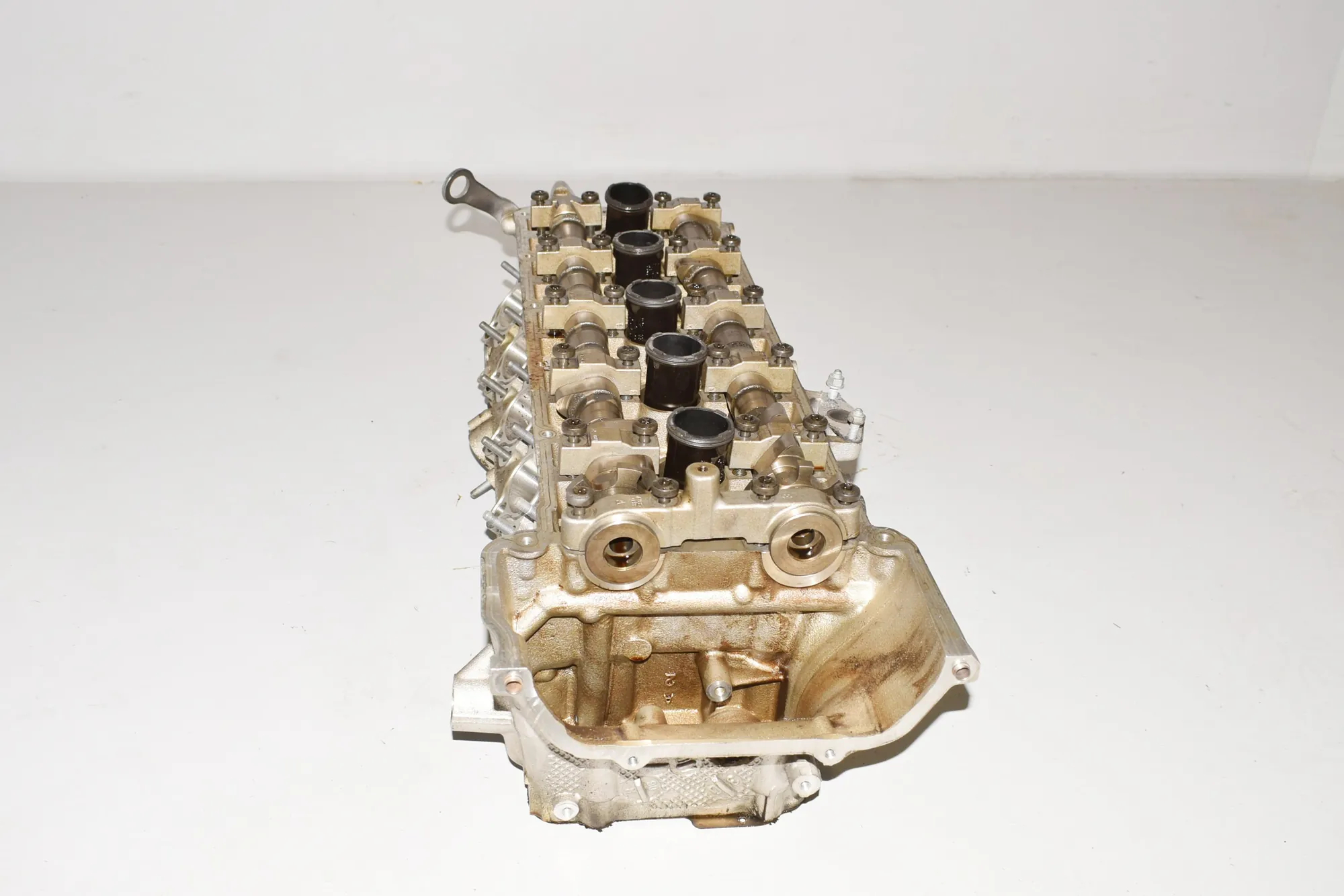 Left Side Engine Head – OEM 7835038 · BMW 5 (E60) BMW 5 (E60) M5 2005 – 2