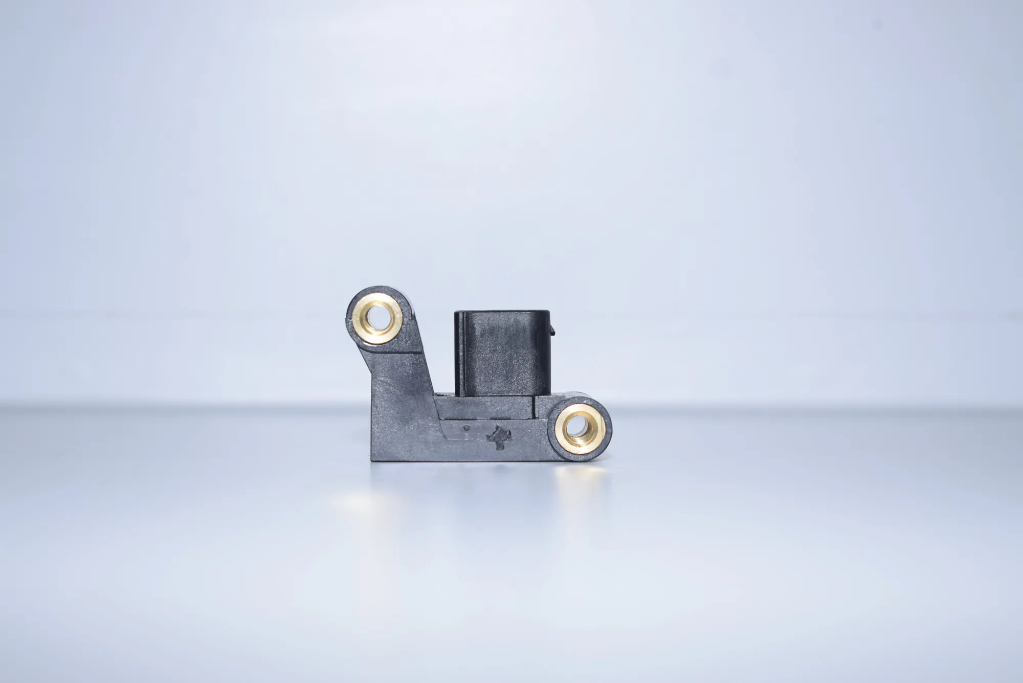 Rear Right Impact Sensor – OEM 6977398 · BMW 5 Touring (E61) 520 d 2007