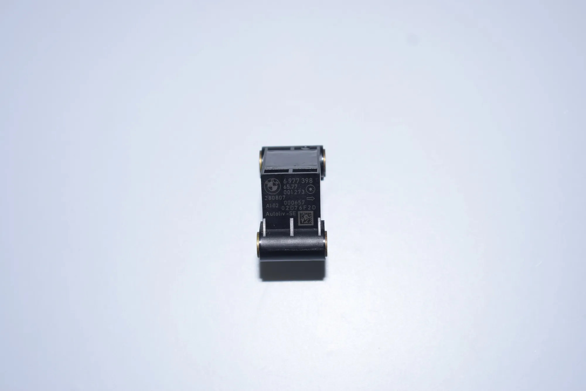 Front Right Impact Sensor – OEM 6977398 · BMW 5 Touring (E61) 520 d 2007 – 2