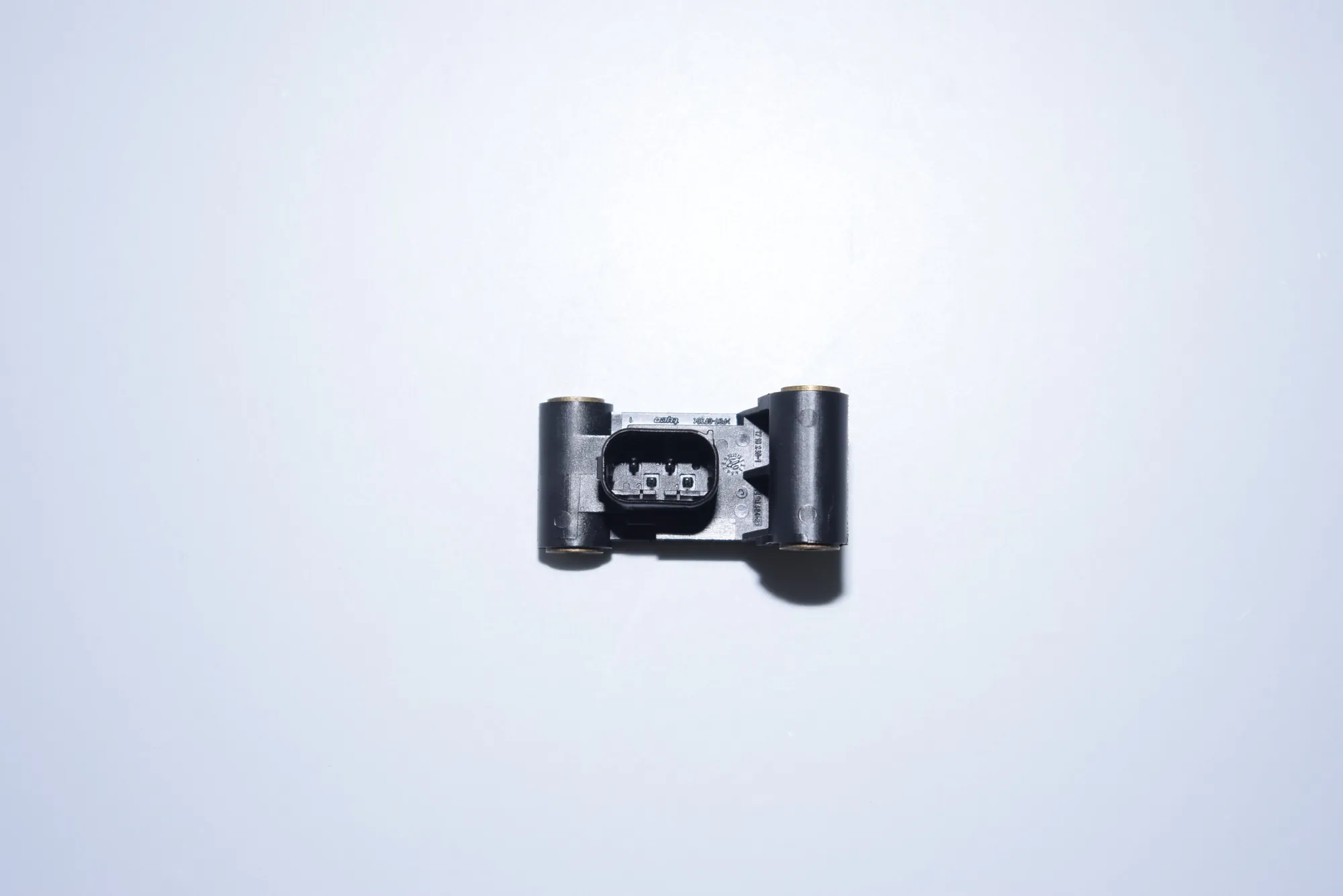 Front Right Impact Sensor – OEM 6977398 · BMW 5 Touring (E61) 520 d 2007