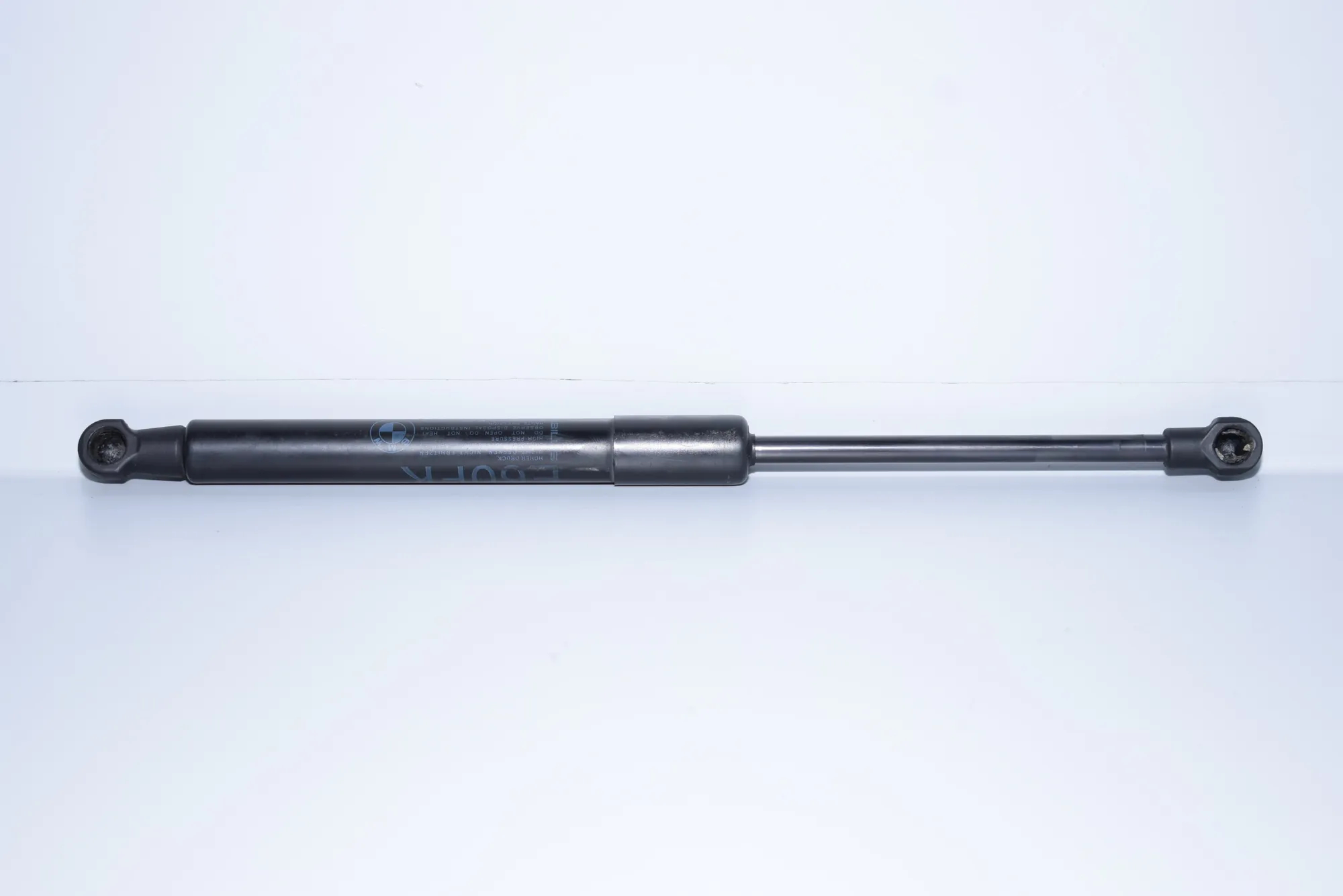 Front Left Bonnet Strut – OEM 7008745 · BMW 5 Touring (E61) 520 d 2007 – 4