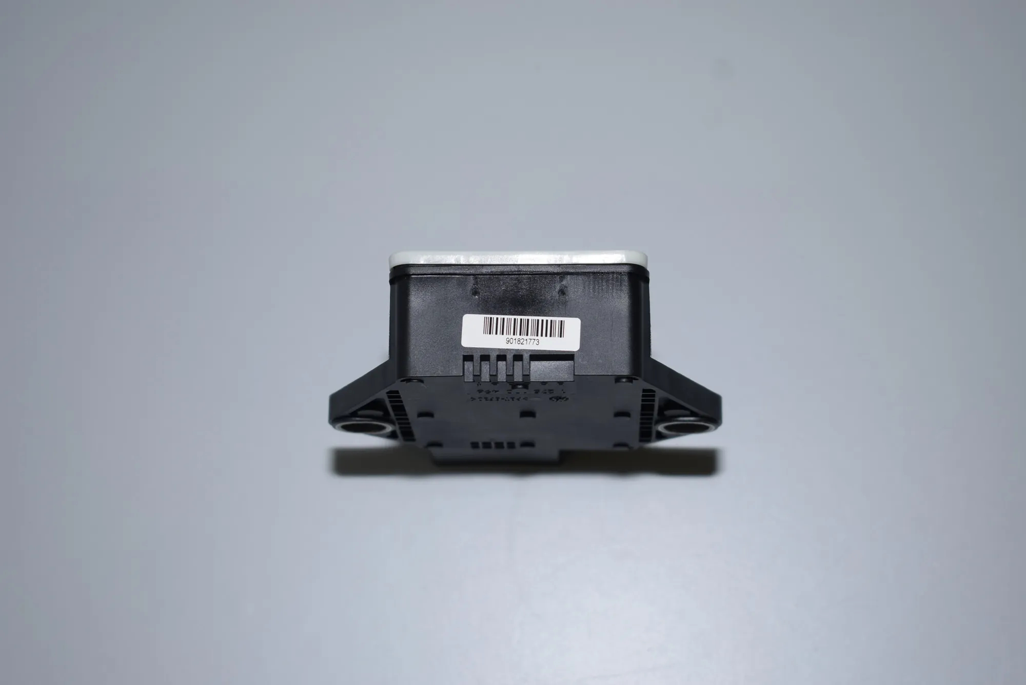 Acceleration Sensor – OEM 0265005681 · BMW 5 Touring (E61) 520 d 2007 – 3