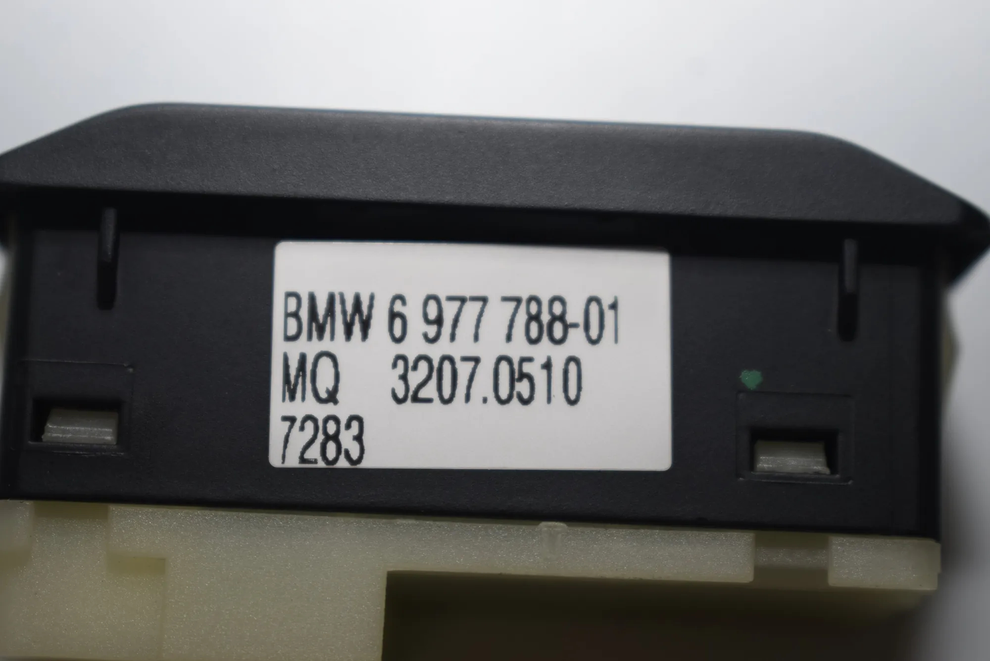 Other Control Units – OEM 6977788 · BMW 5 Touring (E61) 520 d 2007 – 5